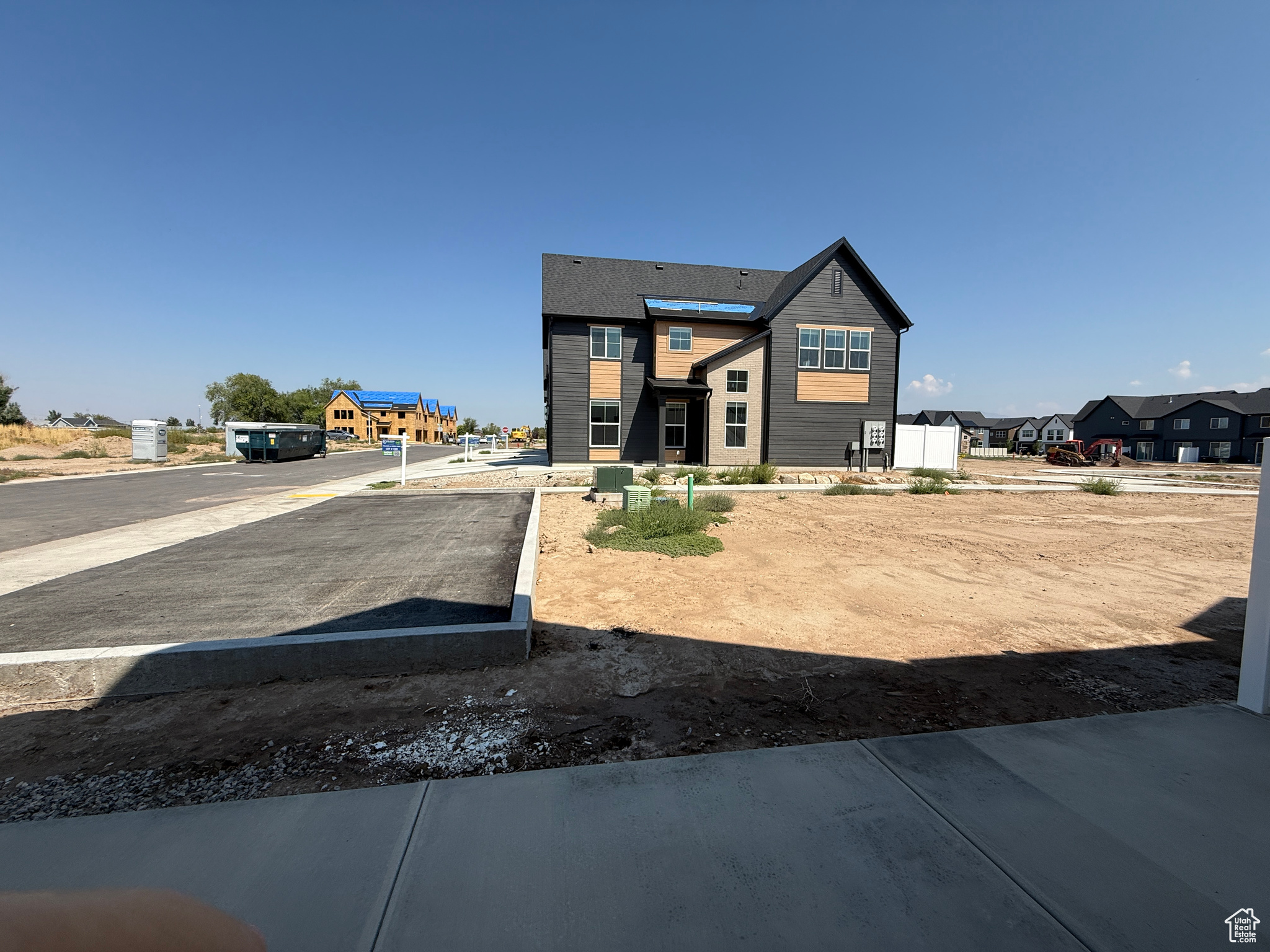 VILLAGES AT GREEN FARM - Residential