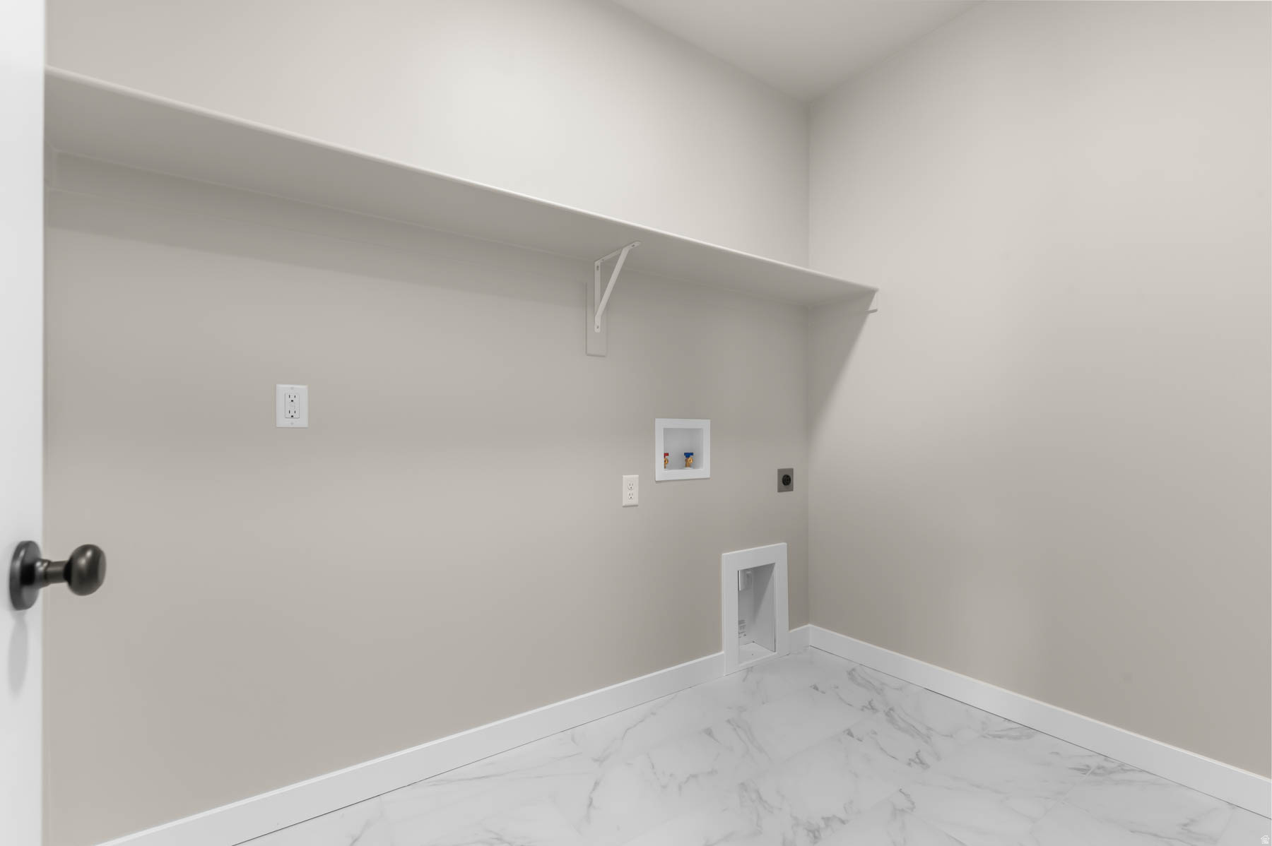 BROADVIEW SHORES 828 - Residential