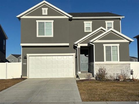 Photo of 5492 NORTH YEAGER LN N, Eagle Mountain, UT 84005 (MLS # 2128448)