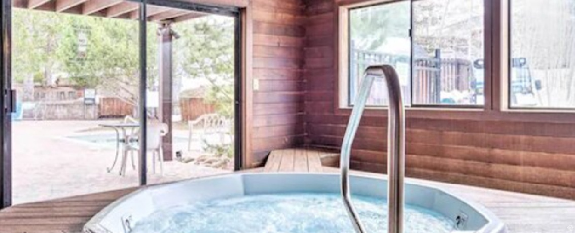 RED PINE CHALETS CONDO - Residential