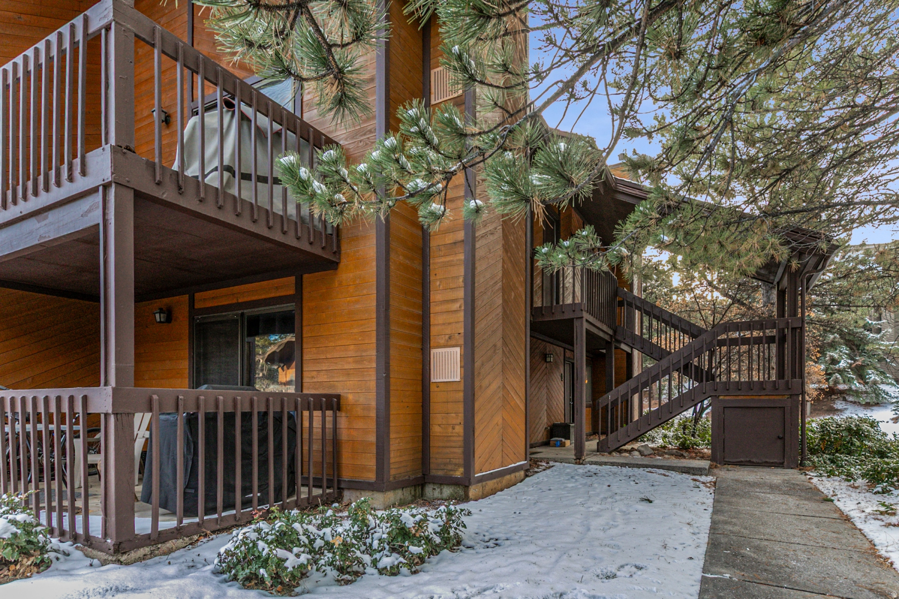 RED PINE CHALETS CONDO - Residential