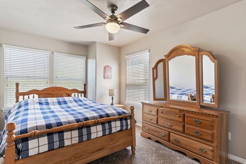 Tiny photo for 979 W WILLOW GREEN WAY, Farmington, UT 84025 (MLS # 2149082)