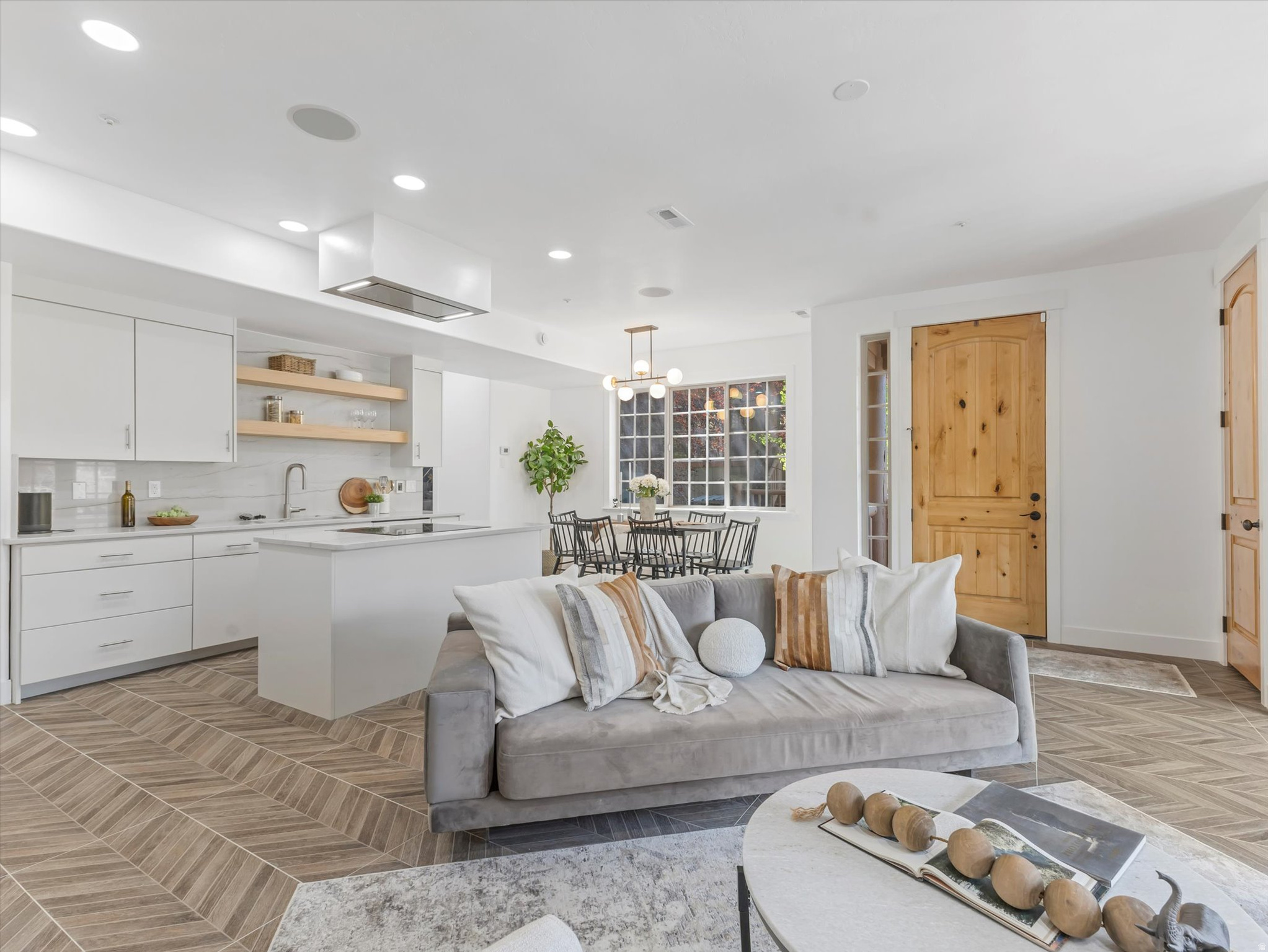 CANYON LINKS - Residential