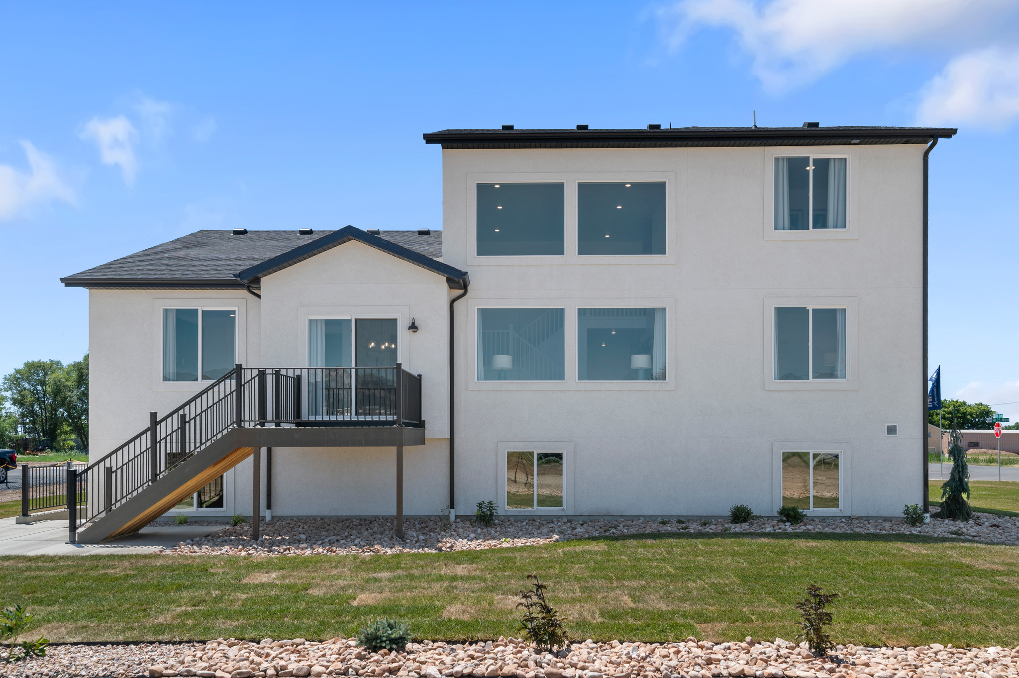 MOUNTAINSIDE ESTATES - Residential