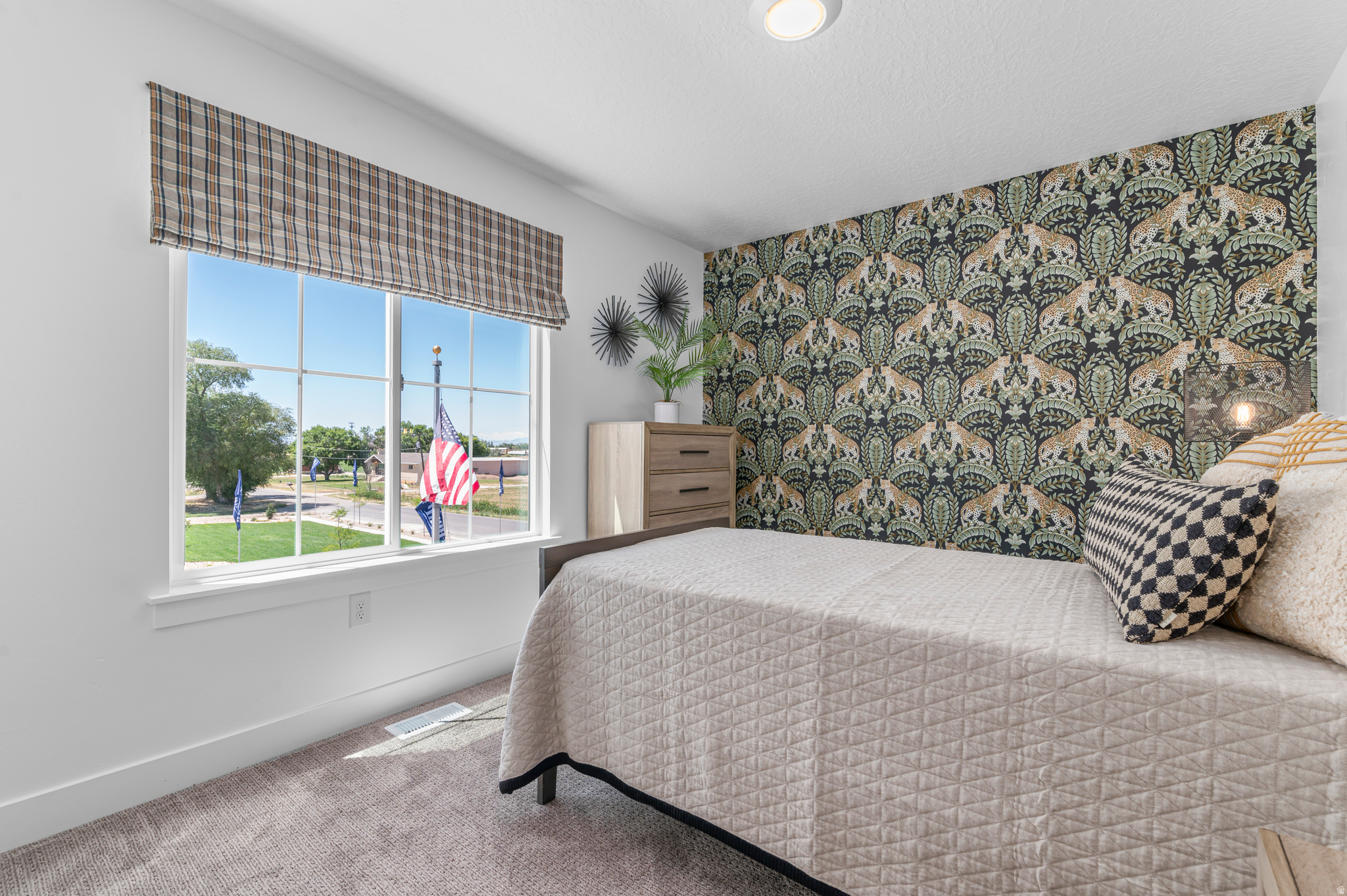 MOUNTAINSIDE ESTATES - Residential