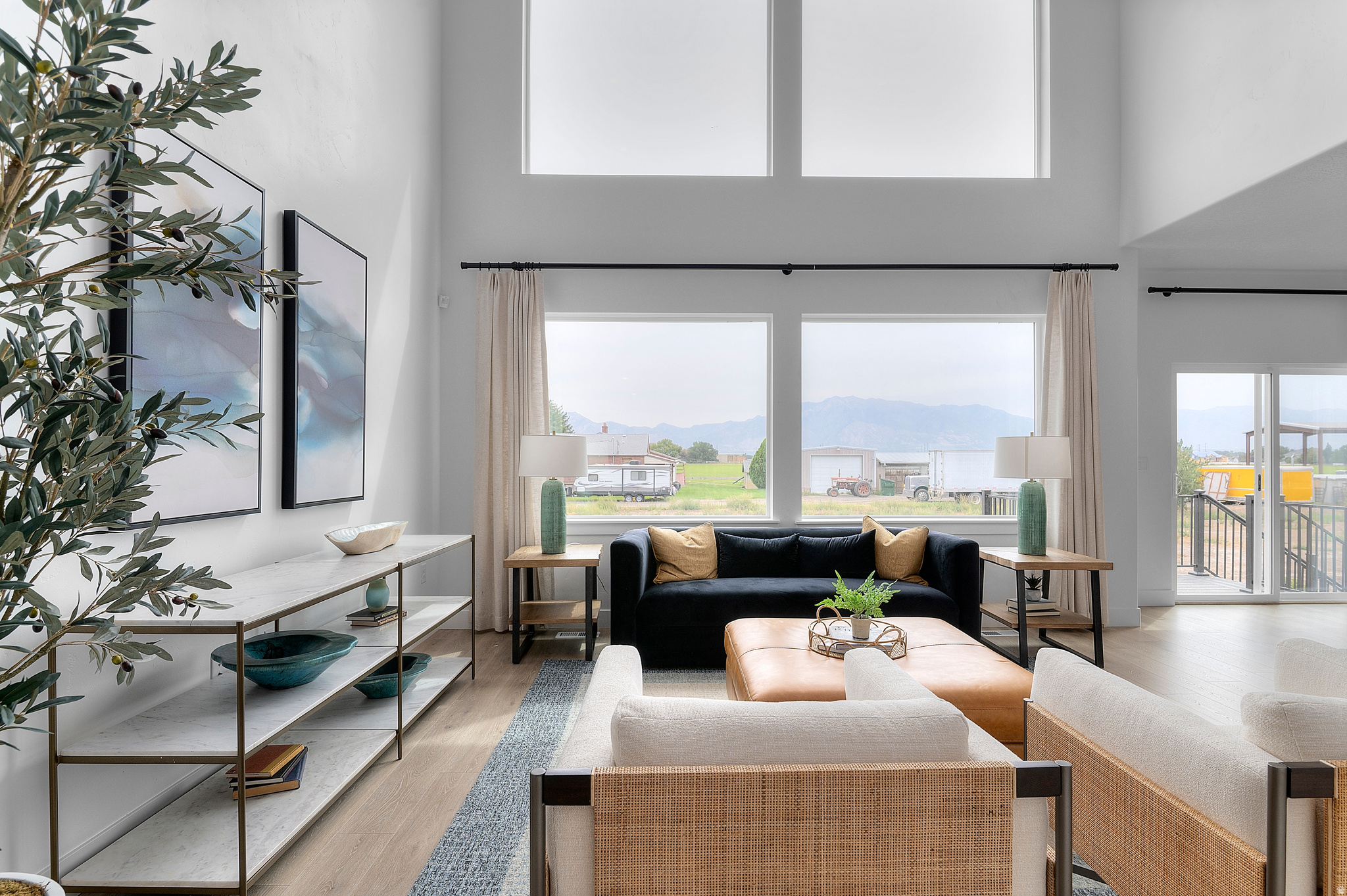 MOUNTAINSIDE ESTATES - Residential