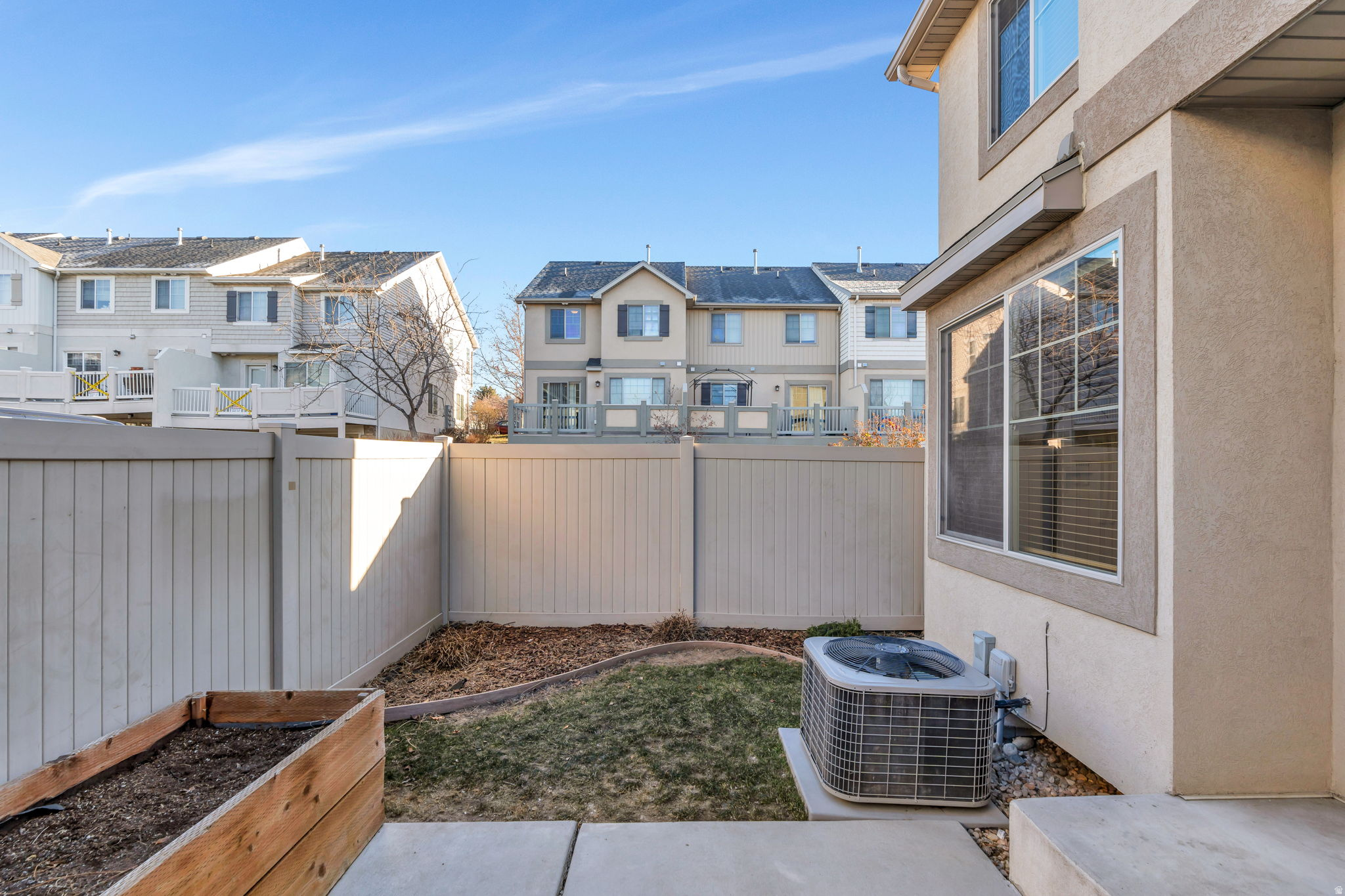 INDEPENDENCE AVE - Residential