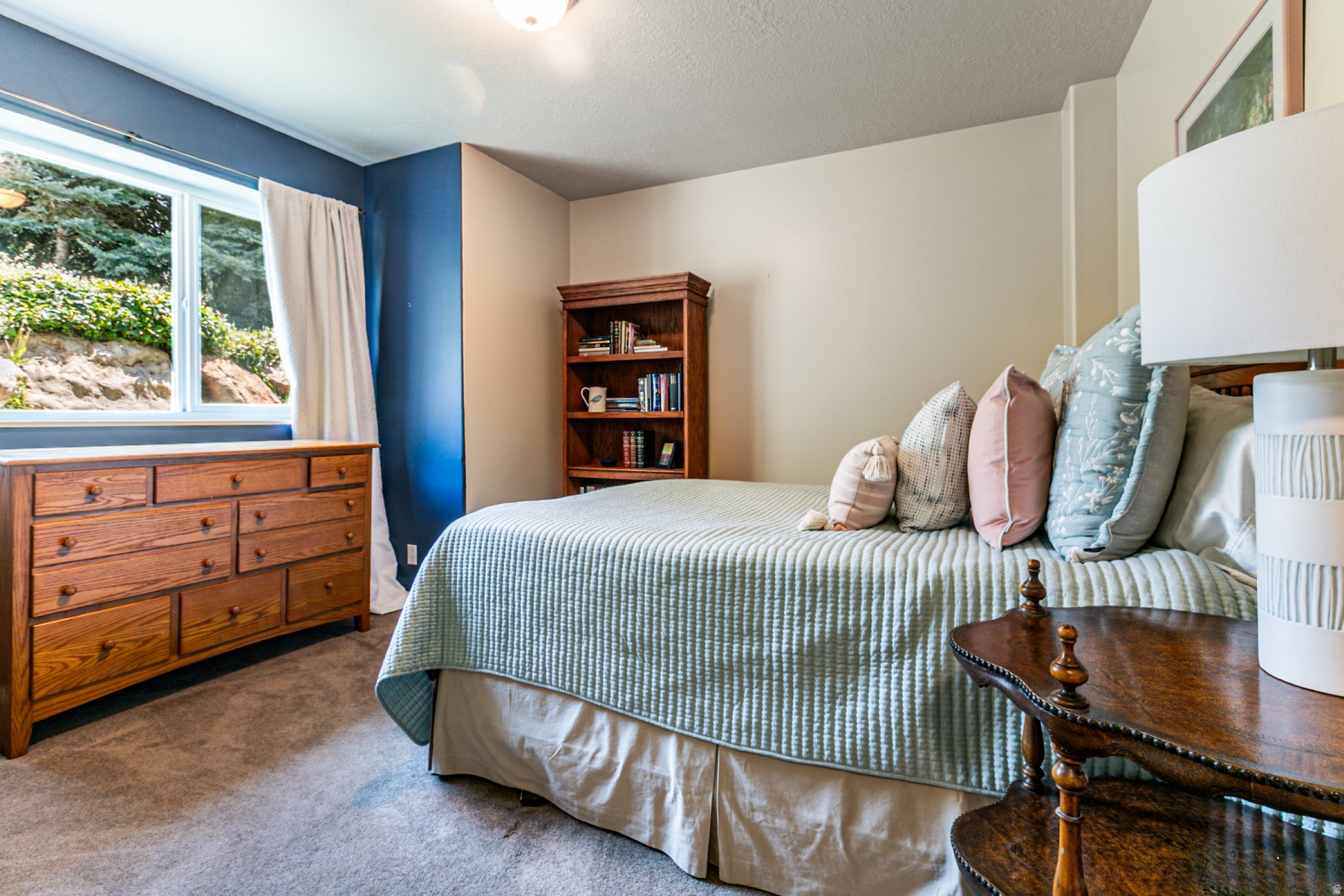 TWIN PEAKS COVE - Residential