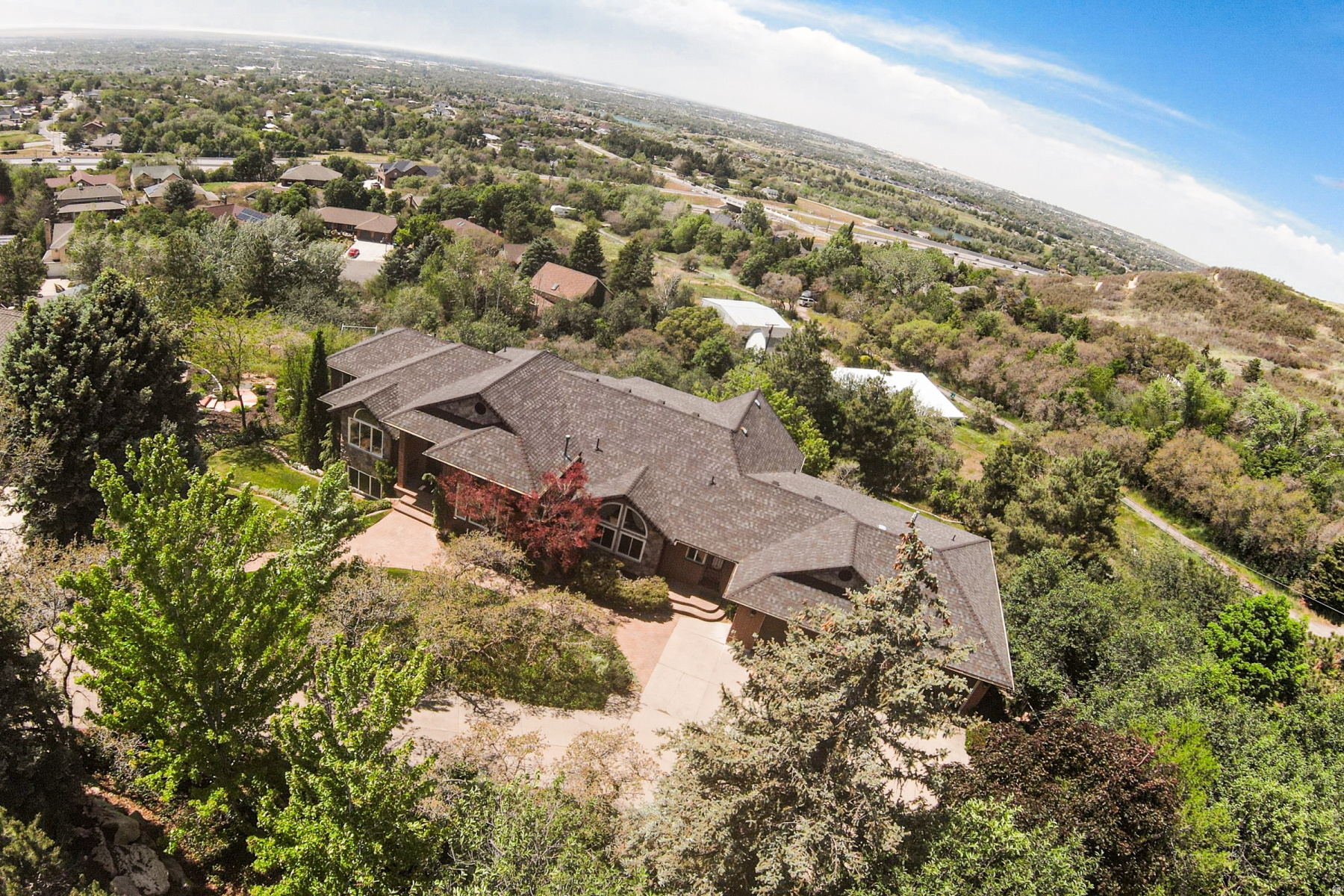 TWIN PEAKS COVE - Residential