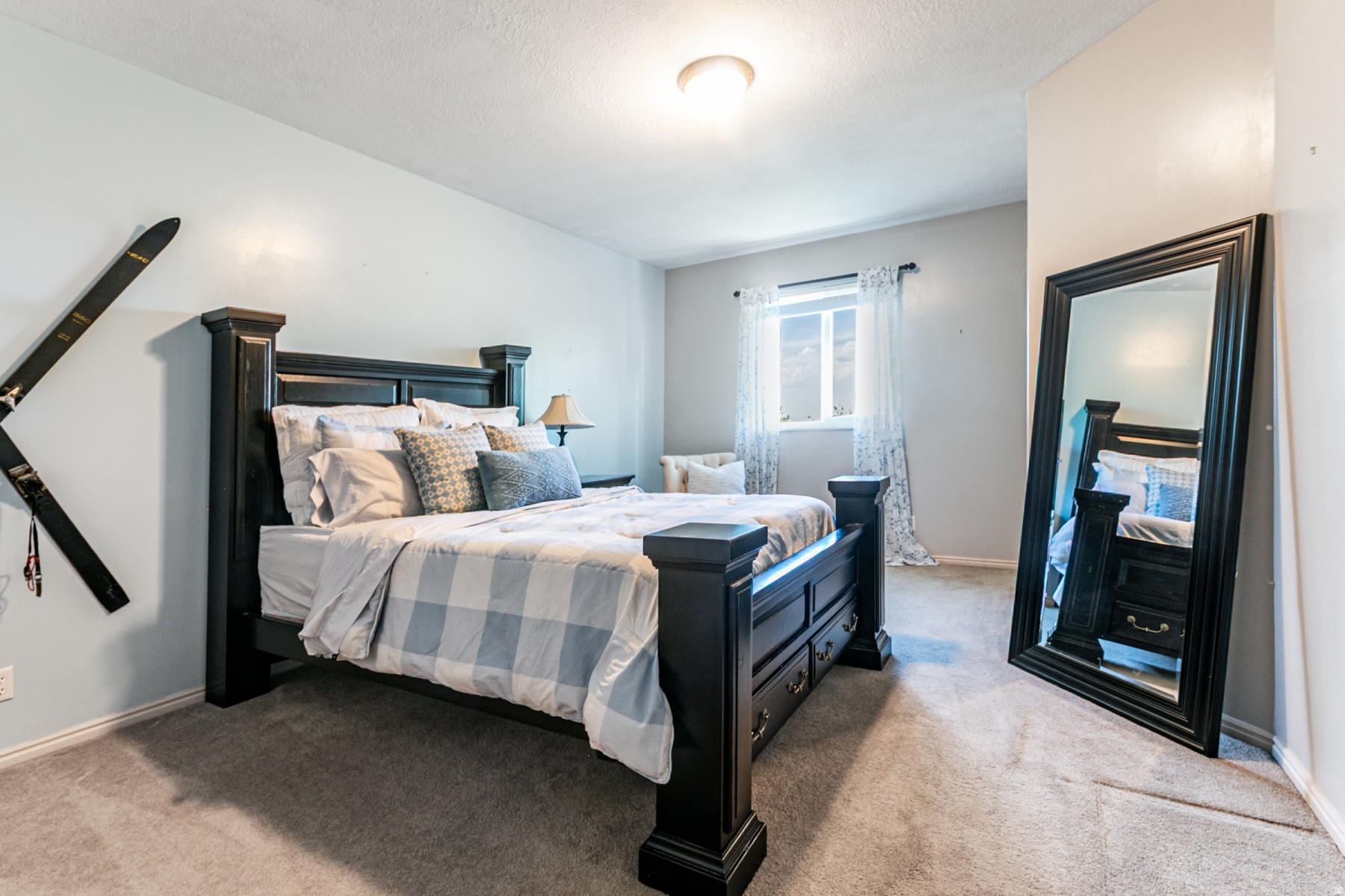 TWIN PEAKS COVE - Residential