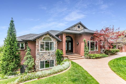Tiny photo for 3237 TWIN PEAKS DR, Layton, UT 84040 (MLS # 2158373)