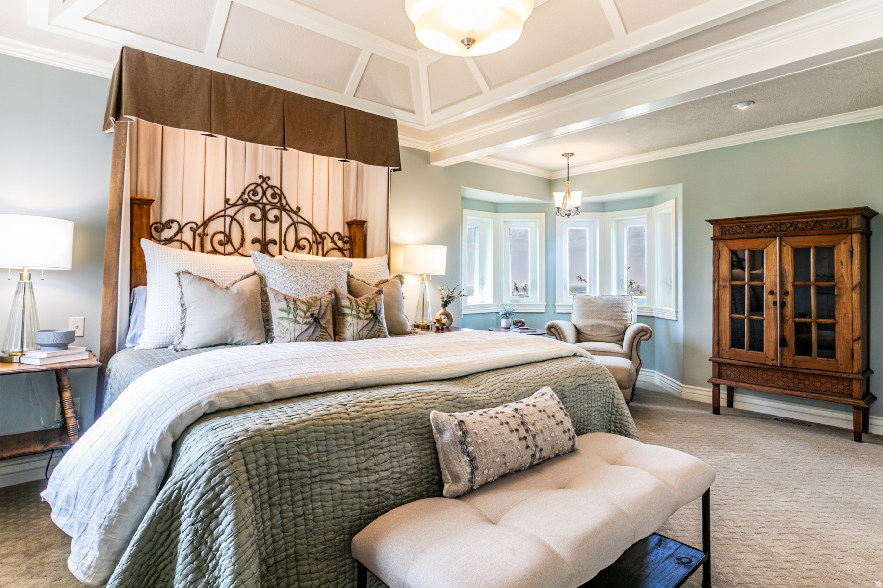 TWIN PEAKS COVE - Residential