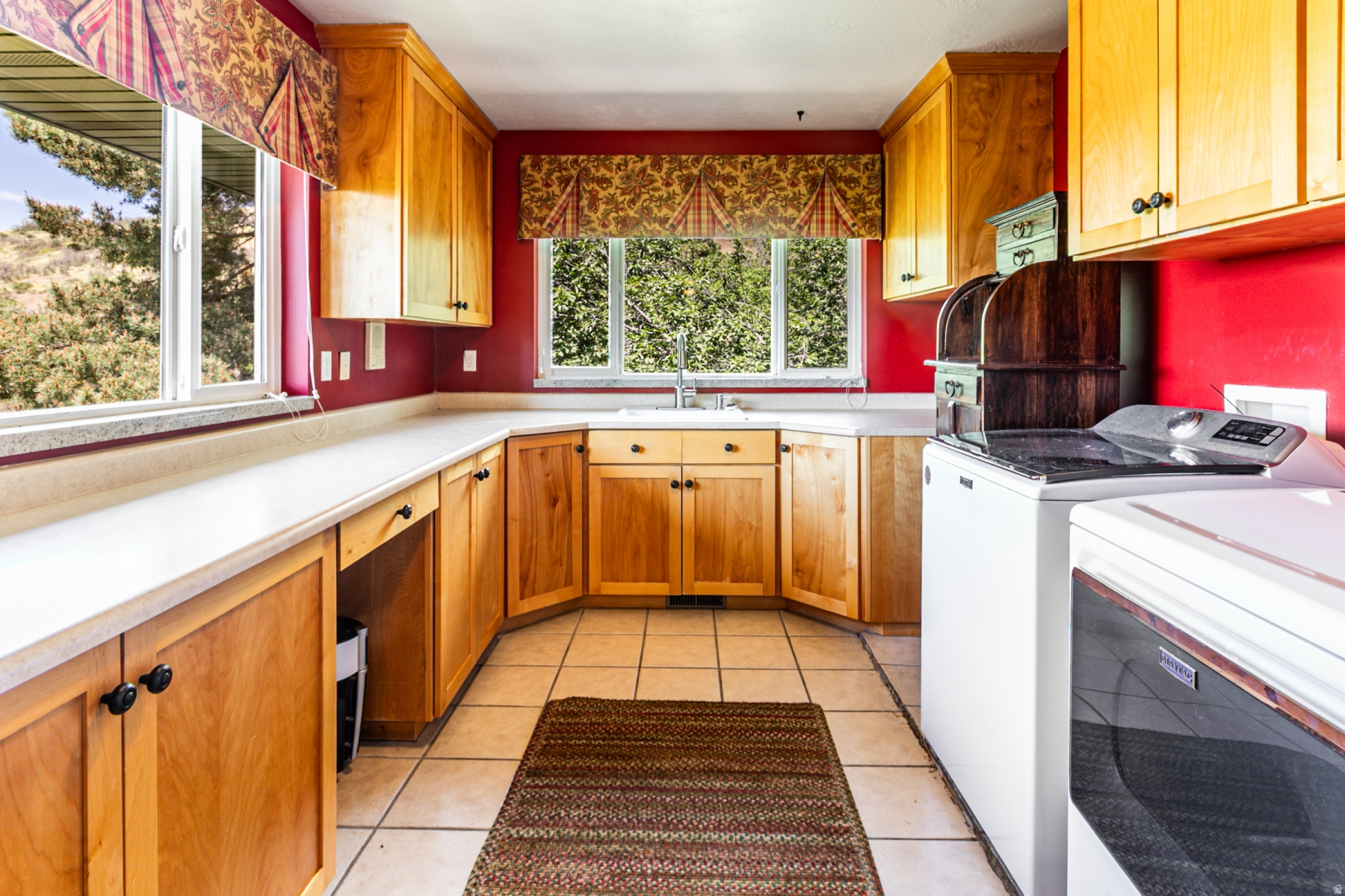 TWIN PEAKS COVE - Residential