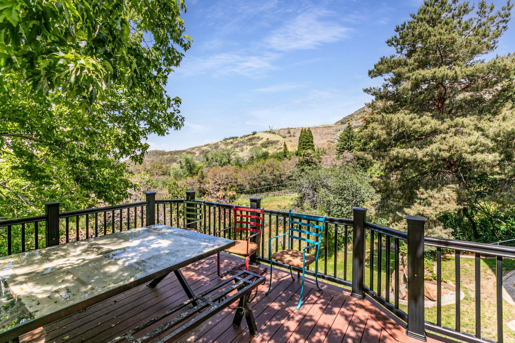 TWIN PEAKS COVE - Residential