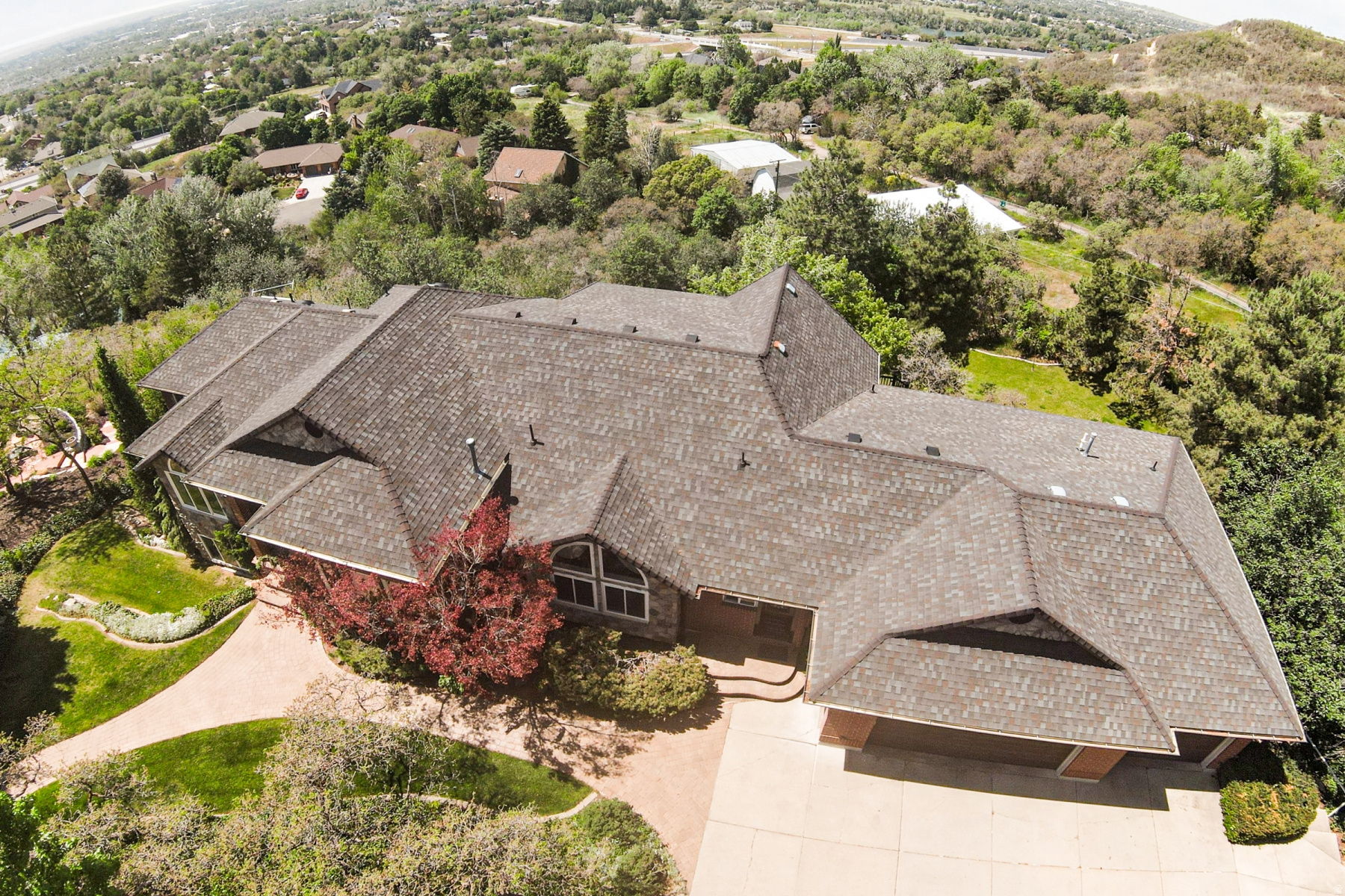 TWIN PEAKS COVE - Residential