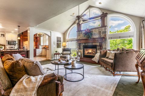 Tiny photo for 3237 TWIN PEAKS DR, Layton, UT 84040 (MLS # 2158373)