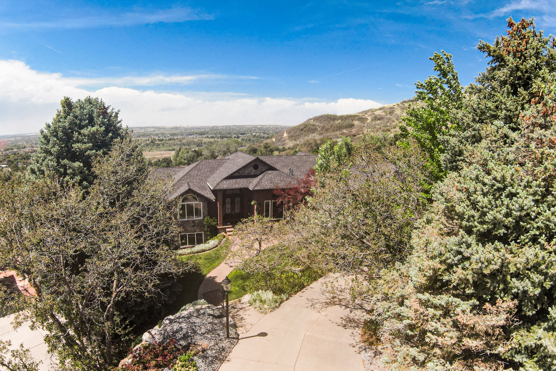 TWIN PEAKS COVE - Residential