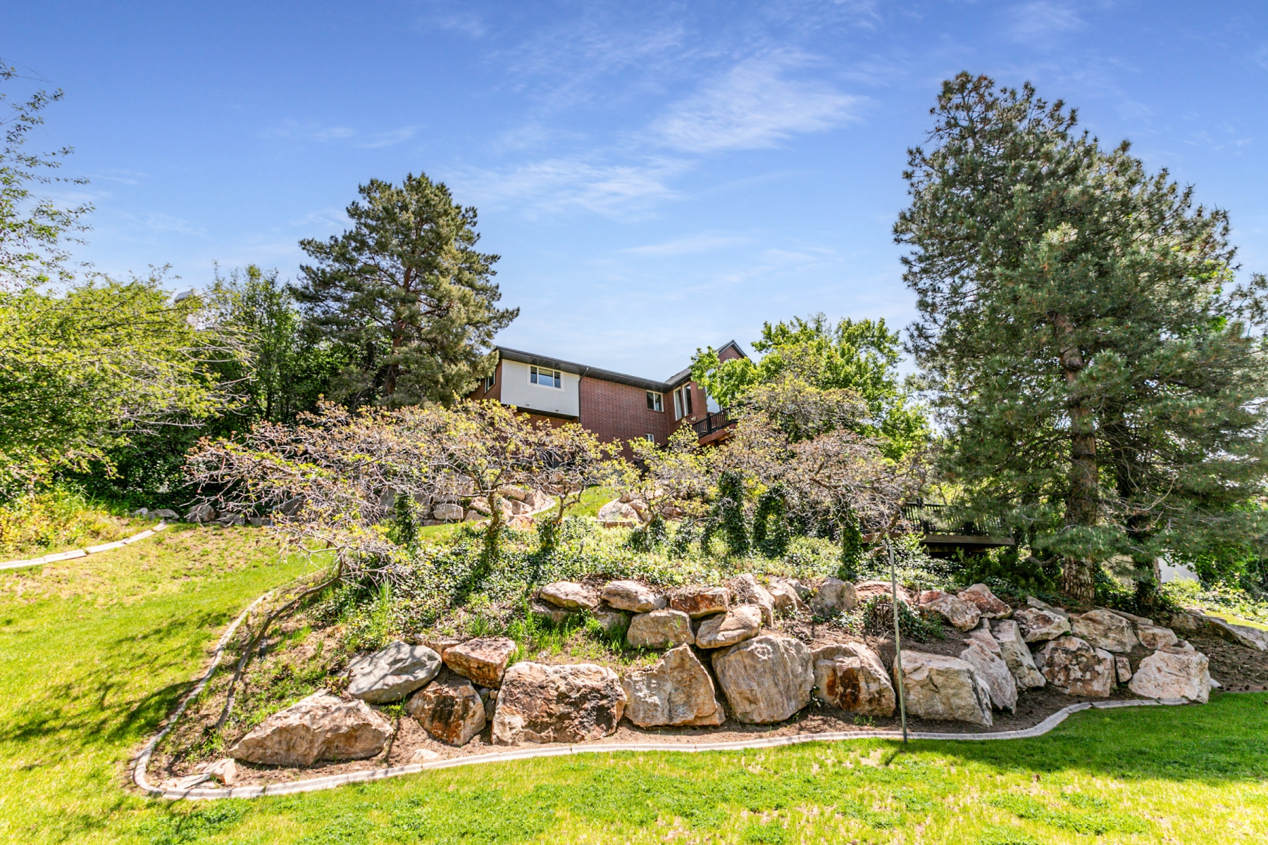 TWIN PEAKS COVE - Residential