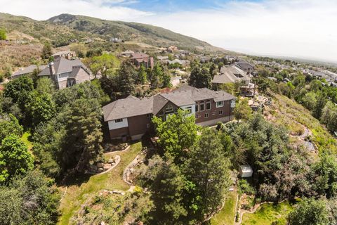 Tiny photo for 3237 TWIN PEAKS DR, Layton, UT 84040 (MLS # 2158373)