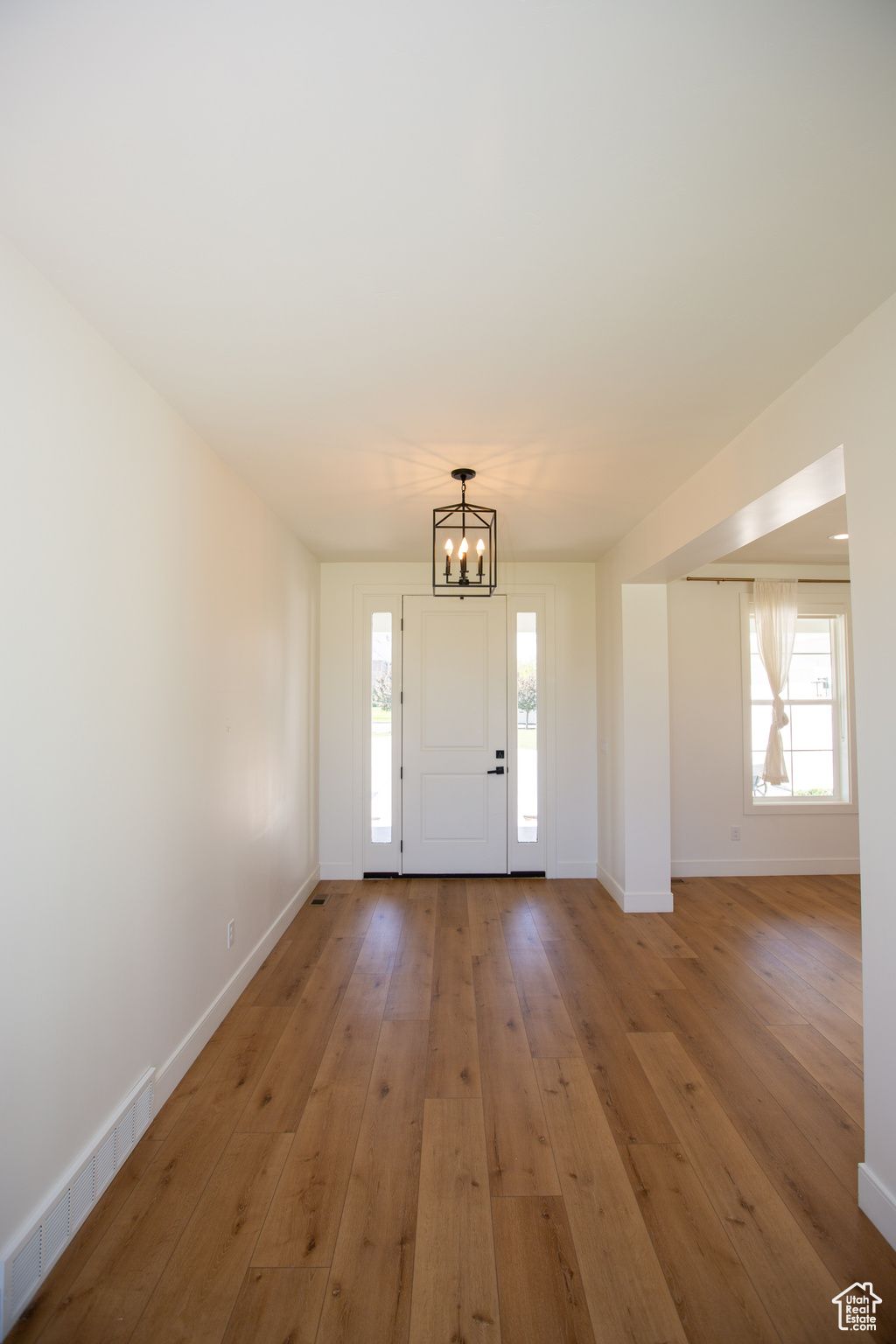 Photo of 1952 W COMANCHE CIR, Farmington, UT 84025 (MLS # 2104777)