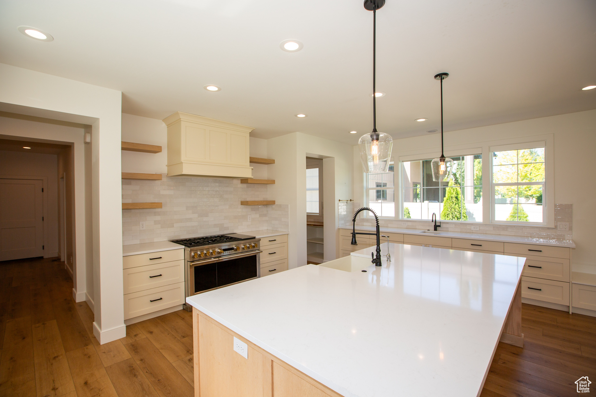 FARMINGTON RANCHES - Residential