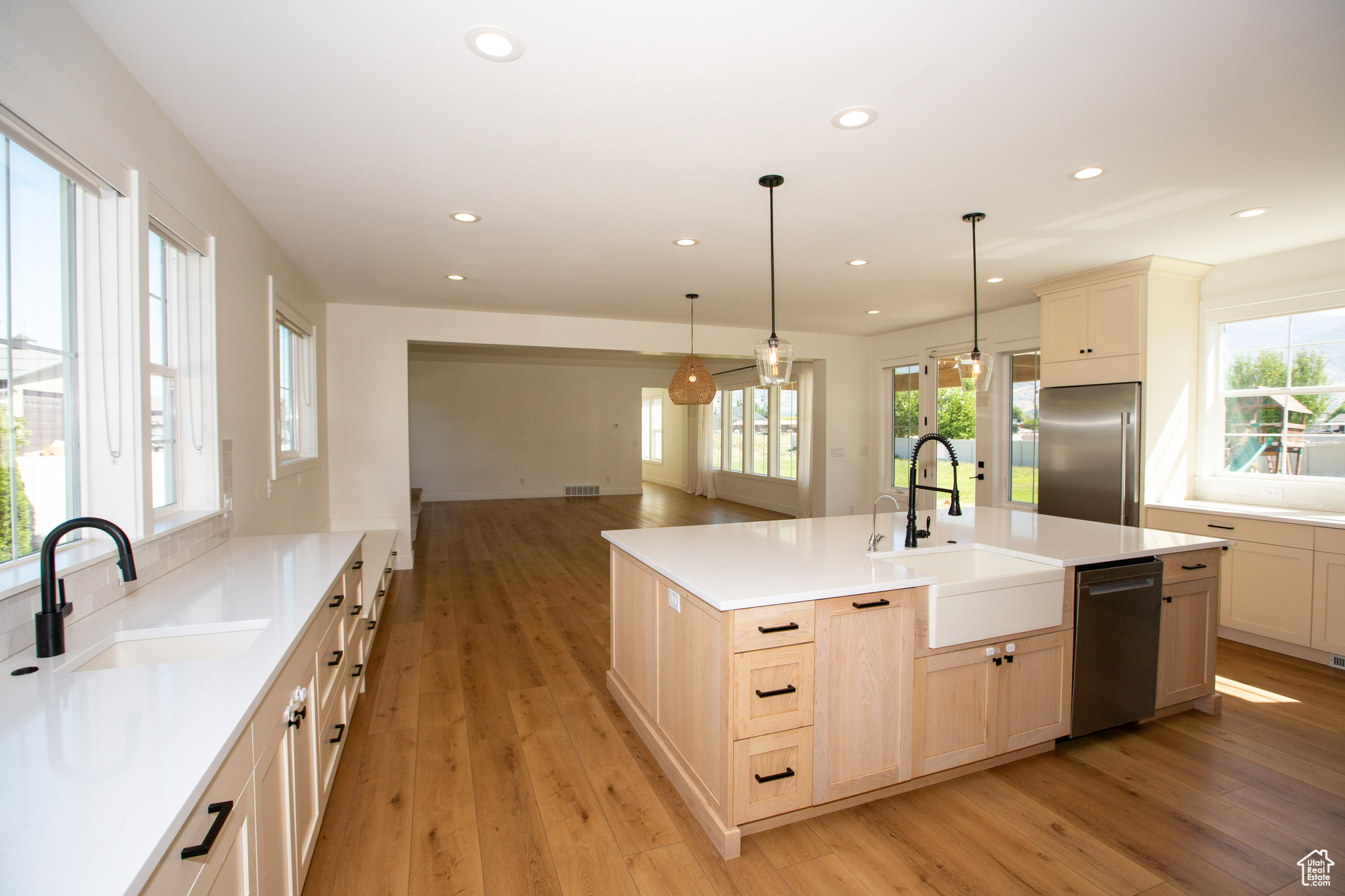 FARMINGTON RANCHES - Residential