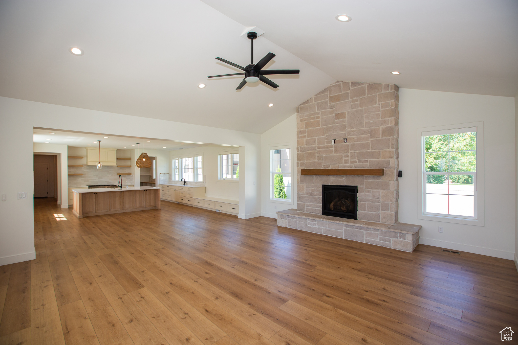 FARMINGTON RANCHES - Residential