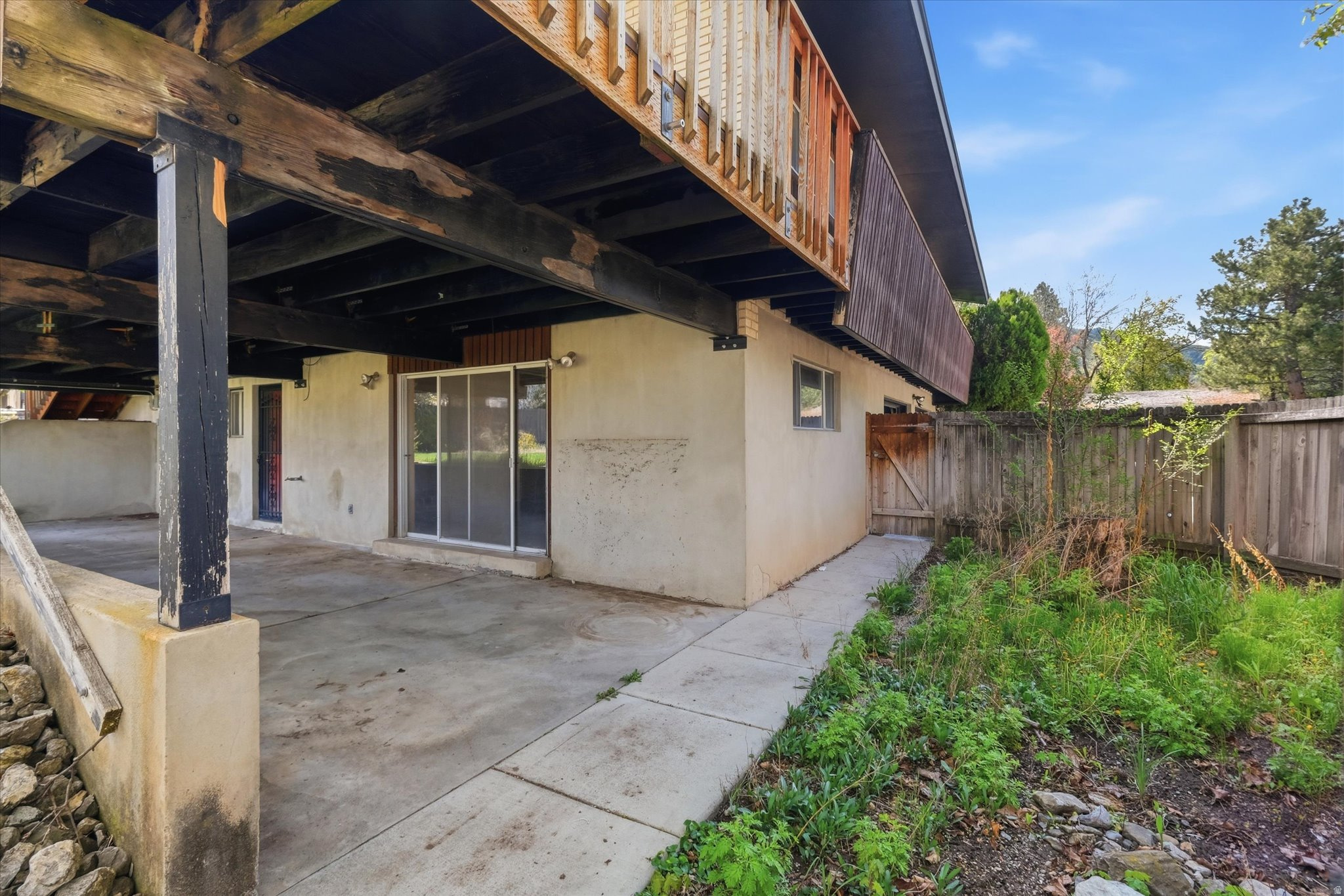 LOGAN LUNDSTROM PARK - Residential