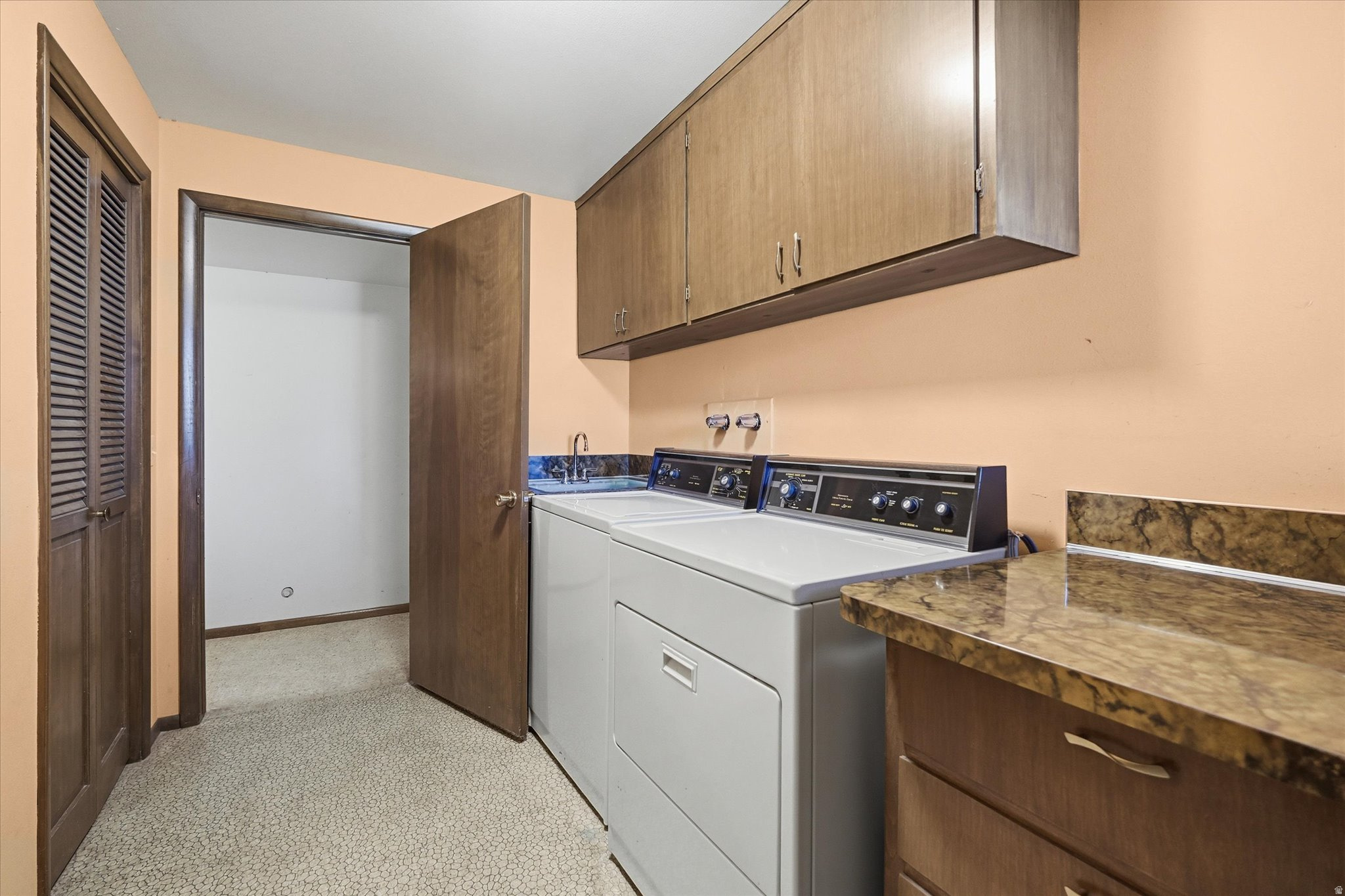 LOGAN LUNDSTROM PARK - Residential