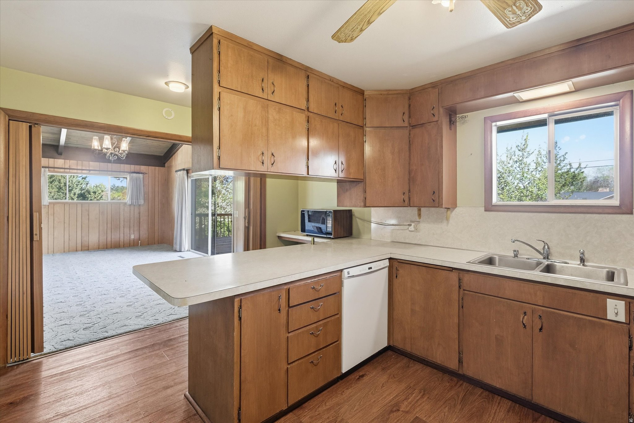 LOGAN LUNDSTROM PARK - Residential