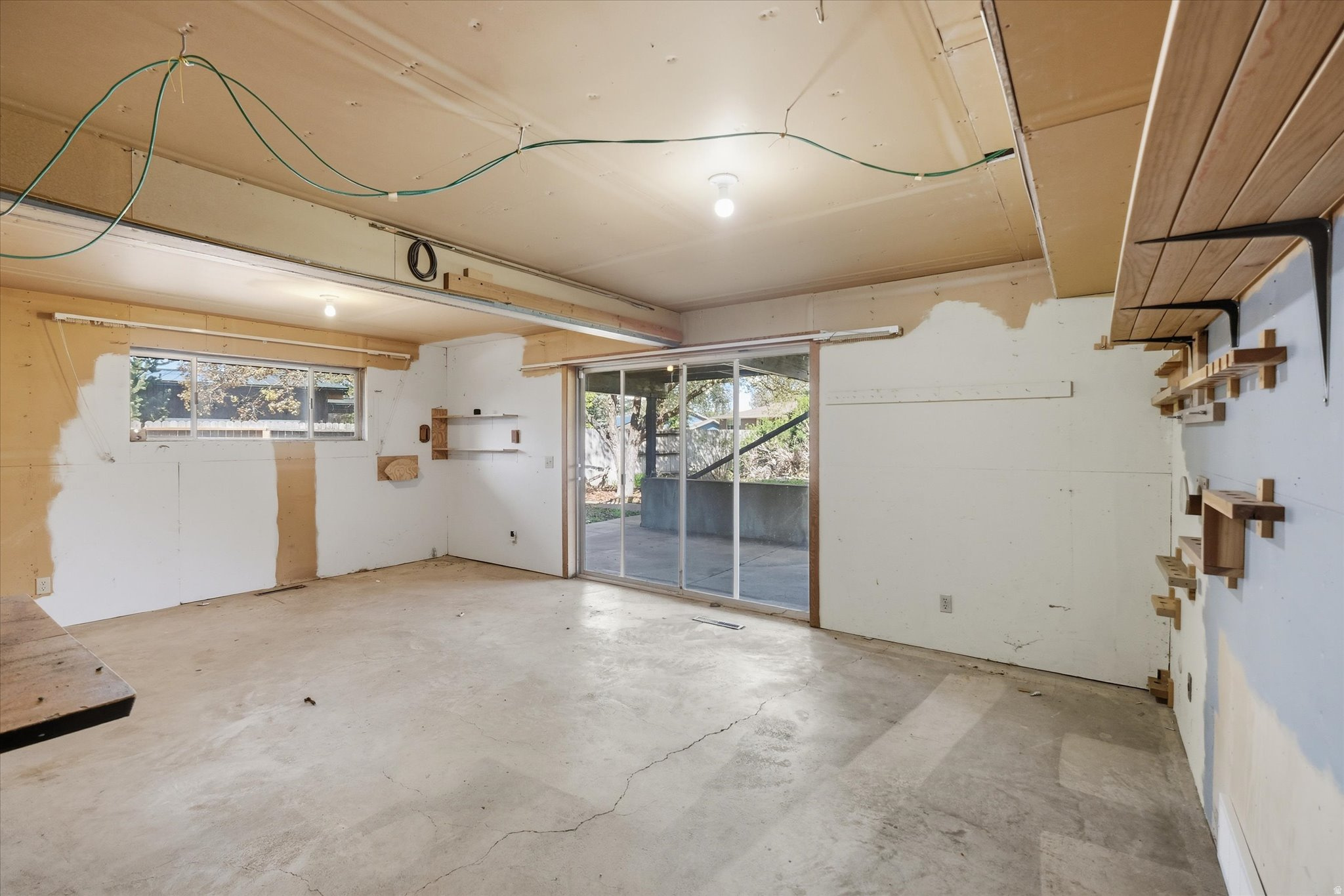 LOGAN LUNDSTROM PARK - Residential