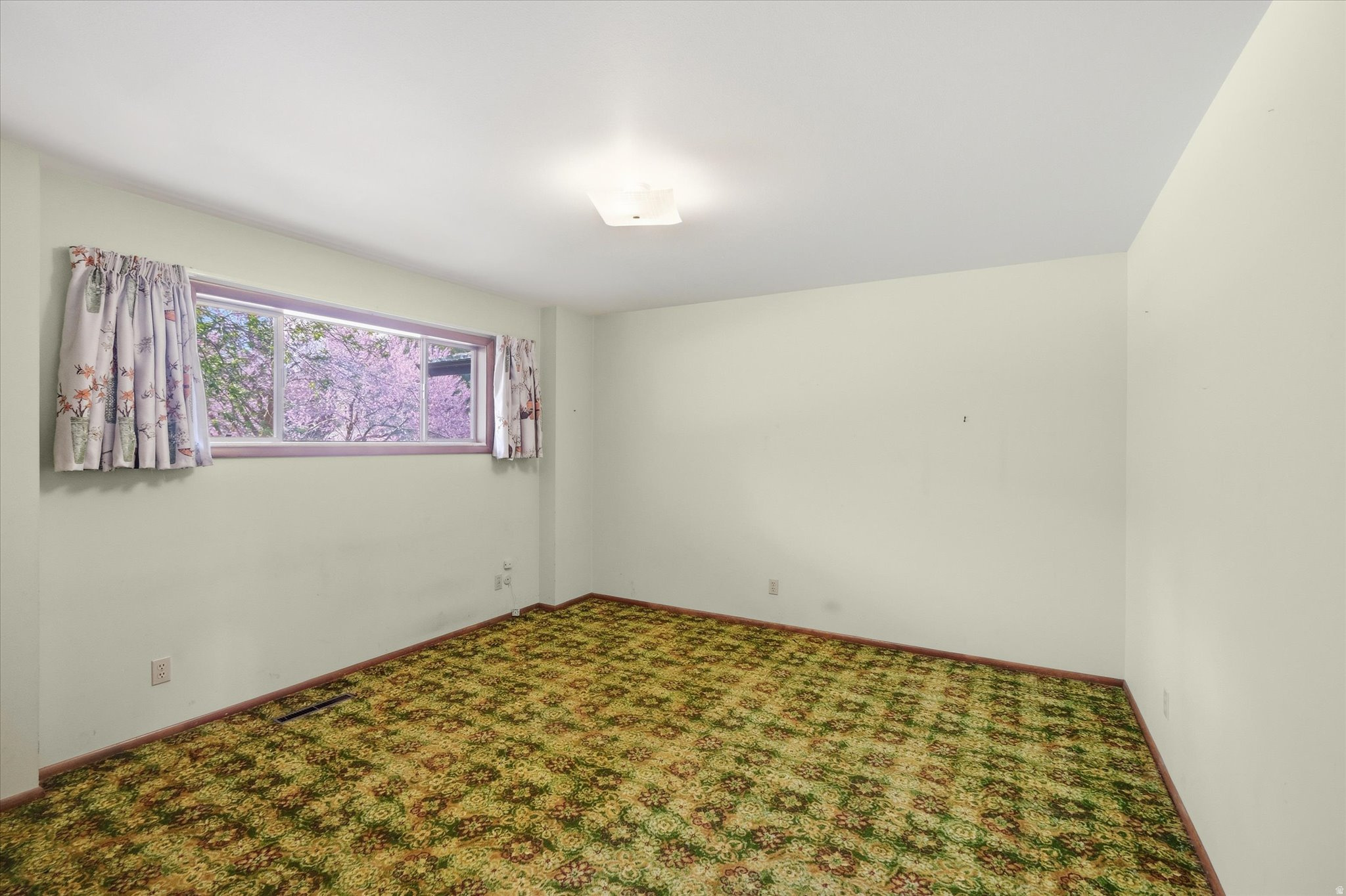 LOGAN LUNDSTROM PARK - Residential