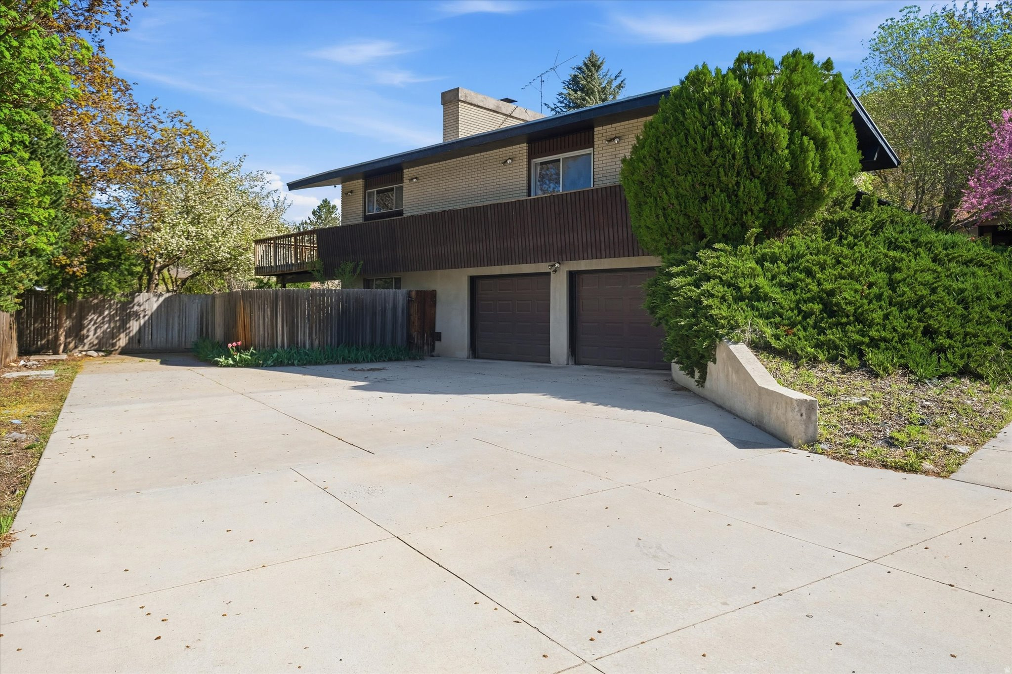 LOGAN LUNDSTROM PARK - Residential