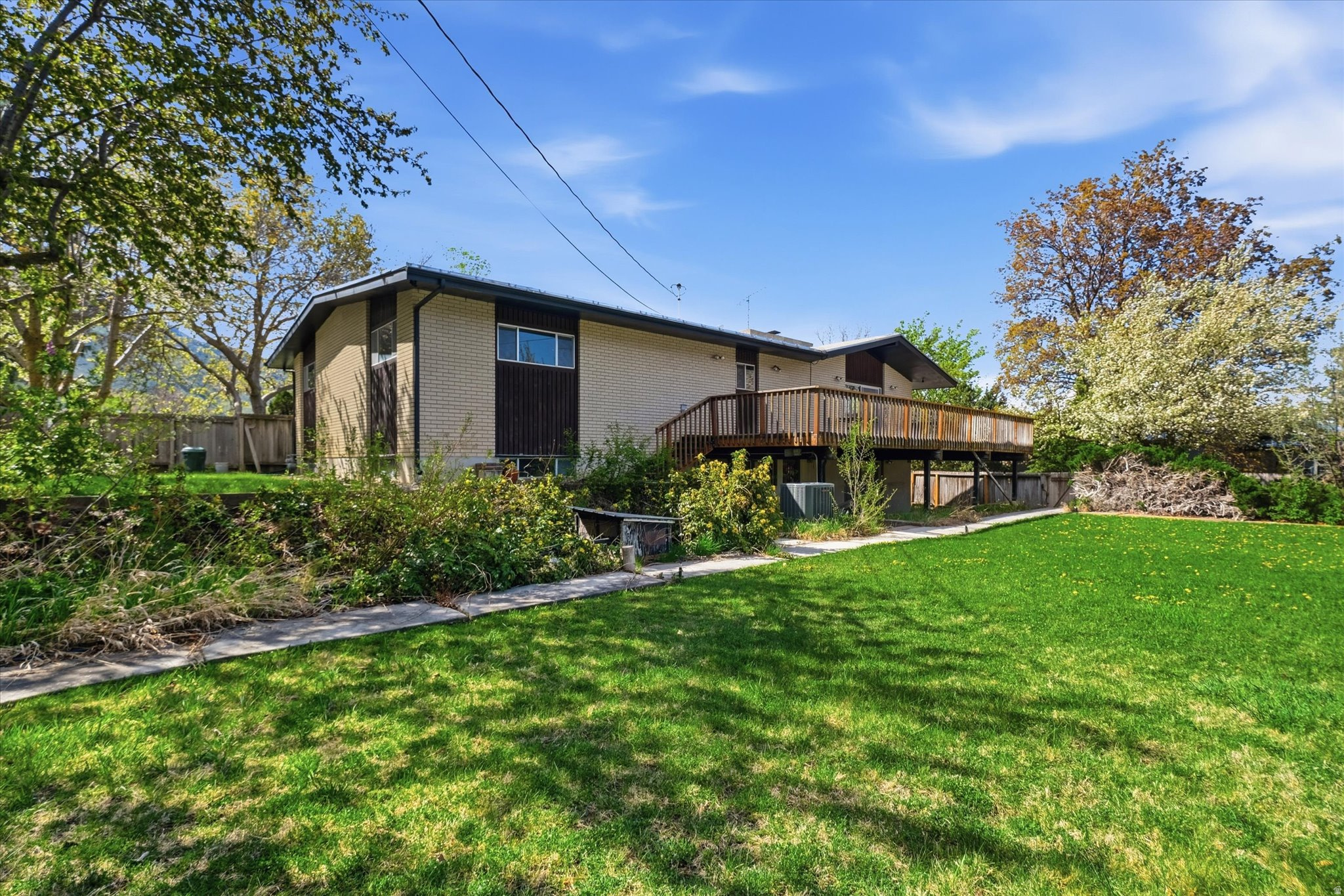 LOGAN LUNDSTROM PARK - Residential