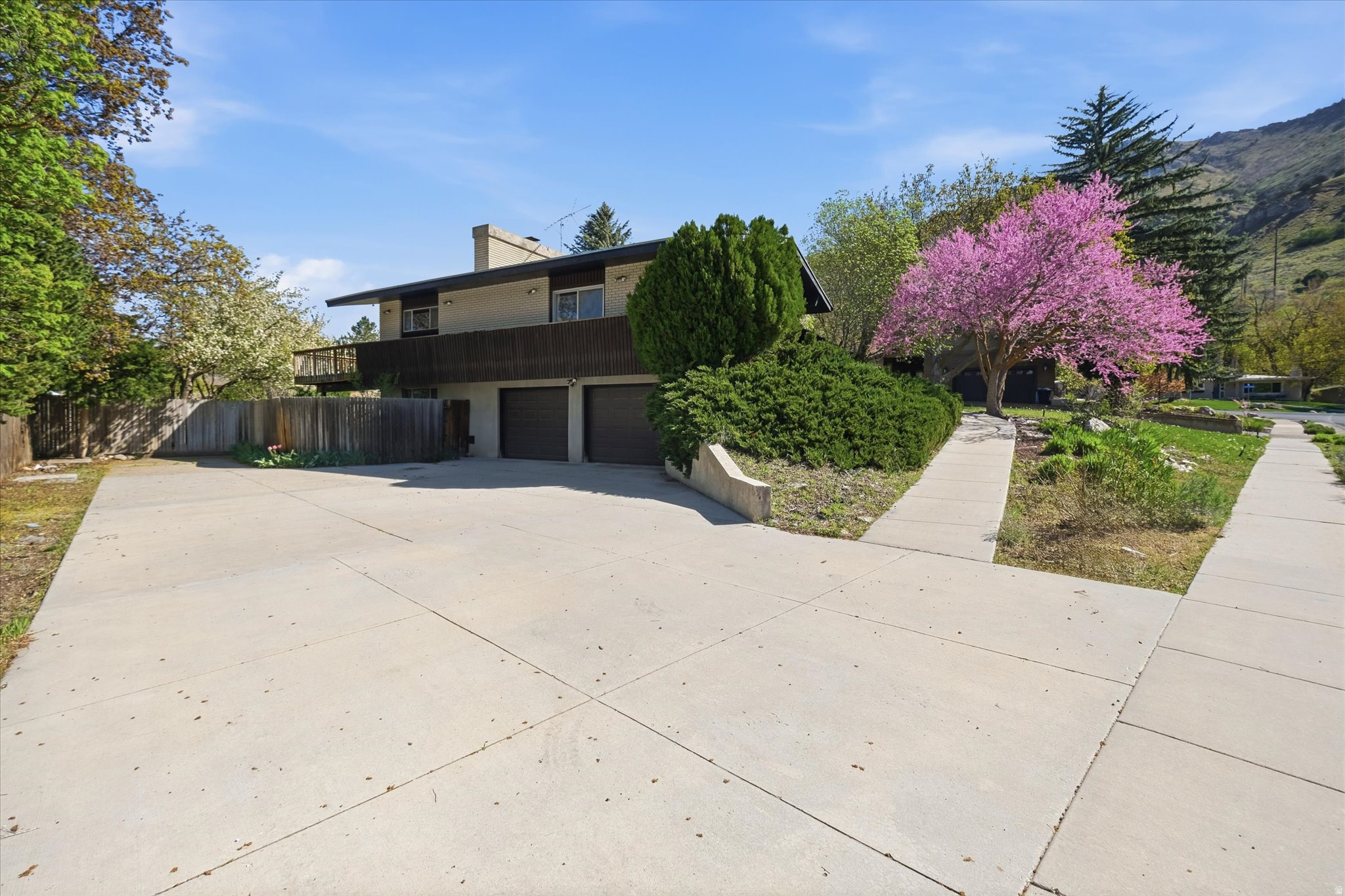 LOGAN LUNDSTROM PARK - Residential