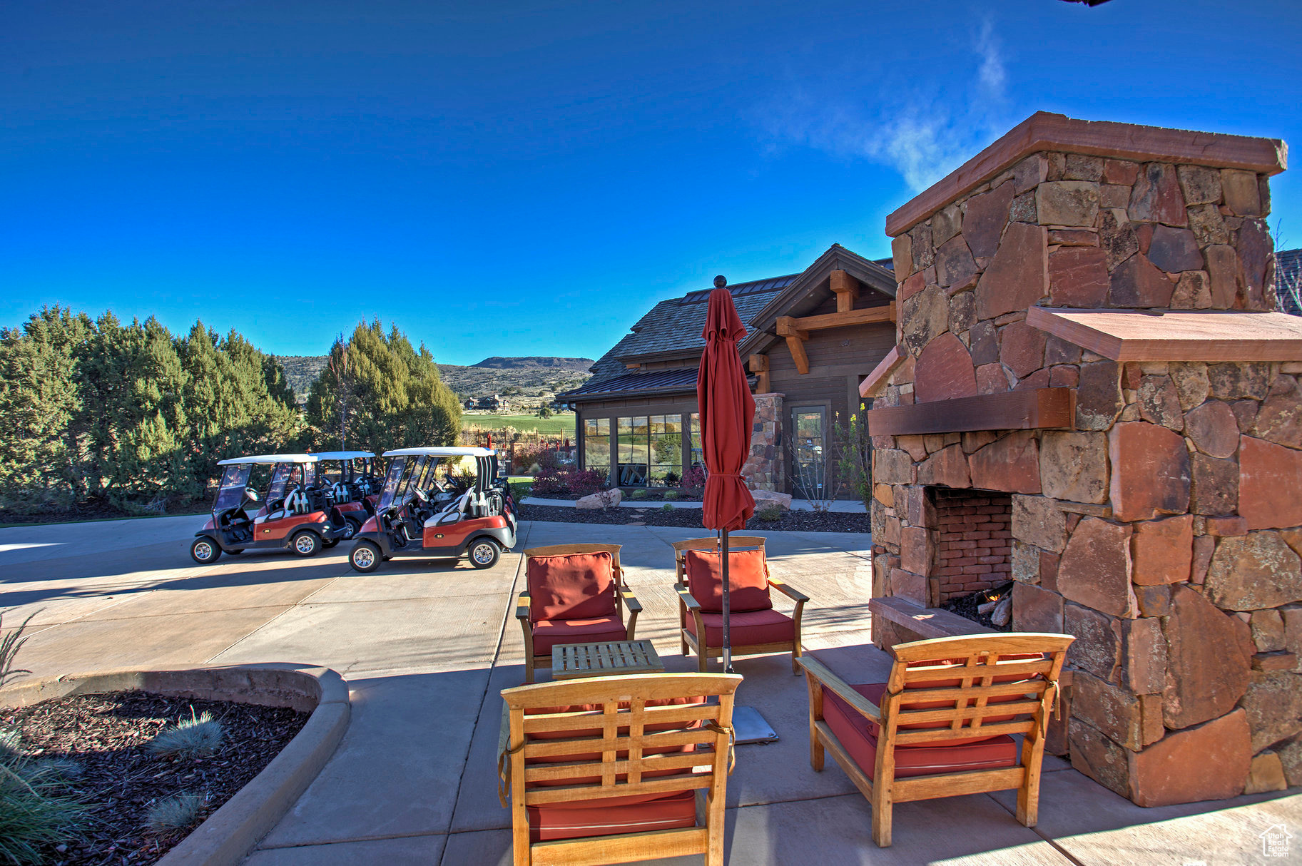 RED LEDGES - Residential