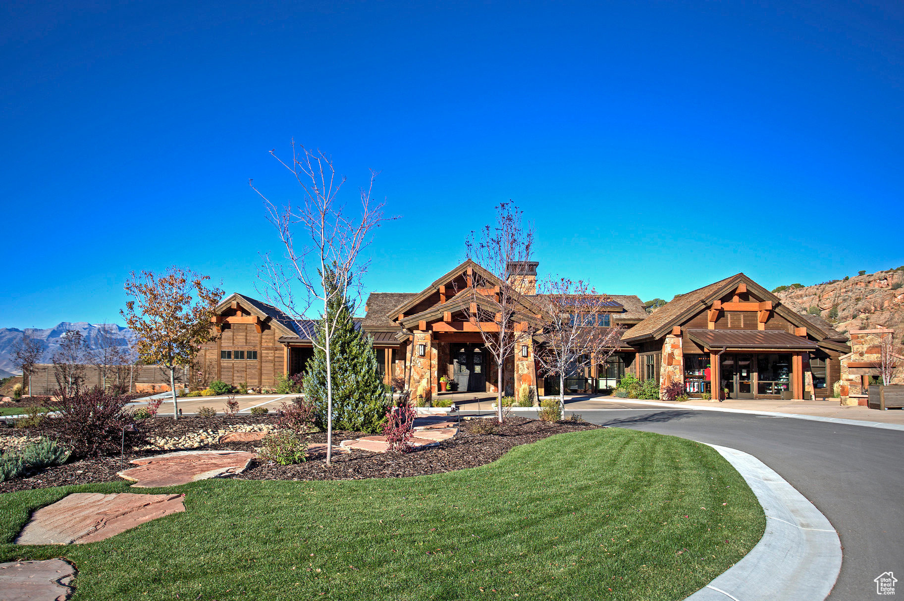 RED LEDGES - Residential