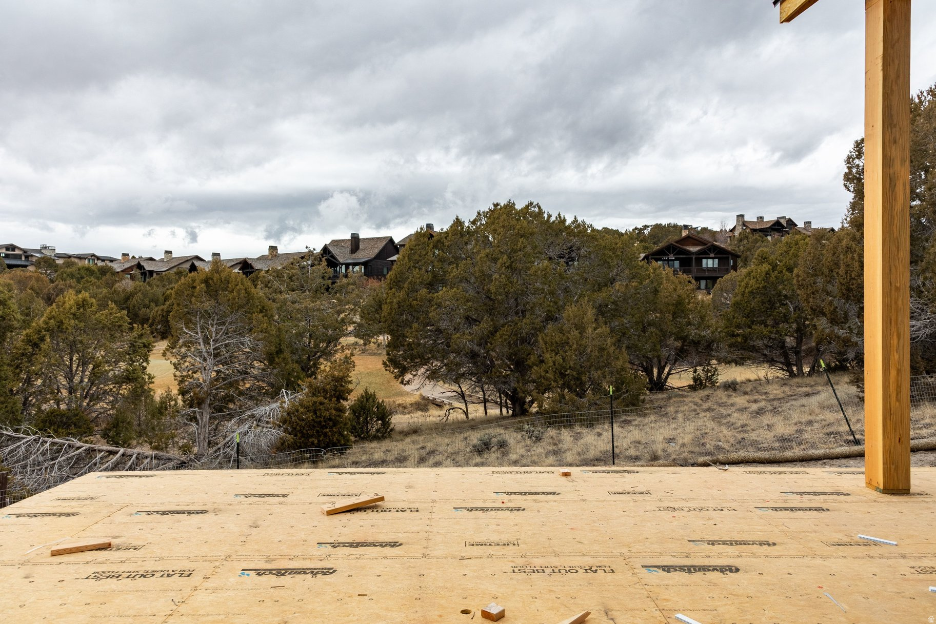 RED LEDGES - Residential