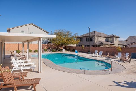 Tiny photo for 347 N PUERTA DR, Washington, UT 84780 (MLS # 2136605)