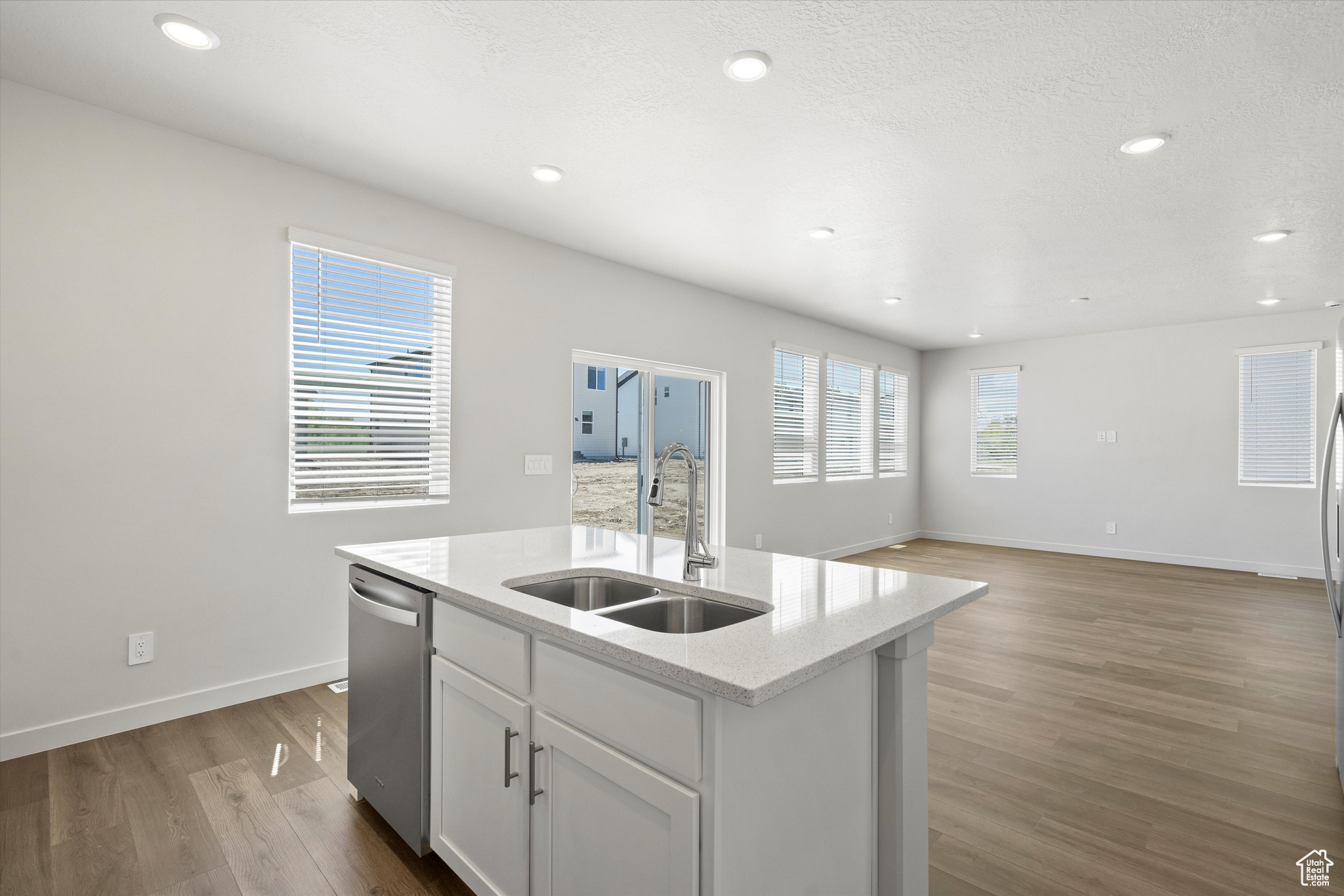 VISTA MEADOWS - Residential