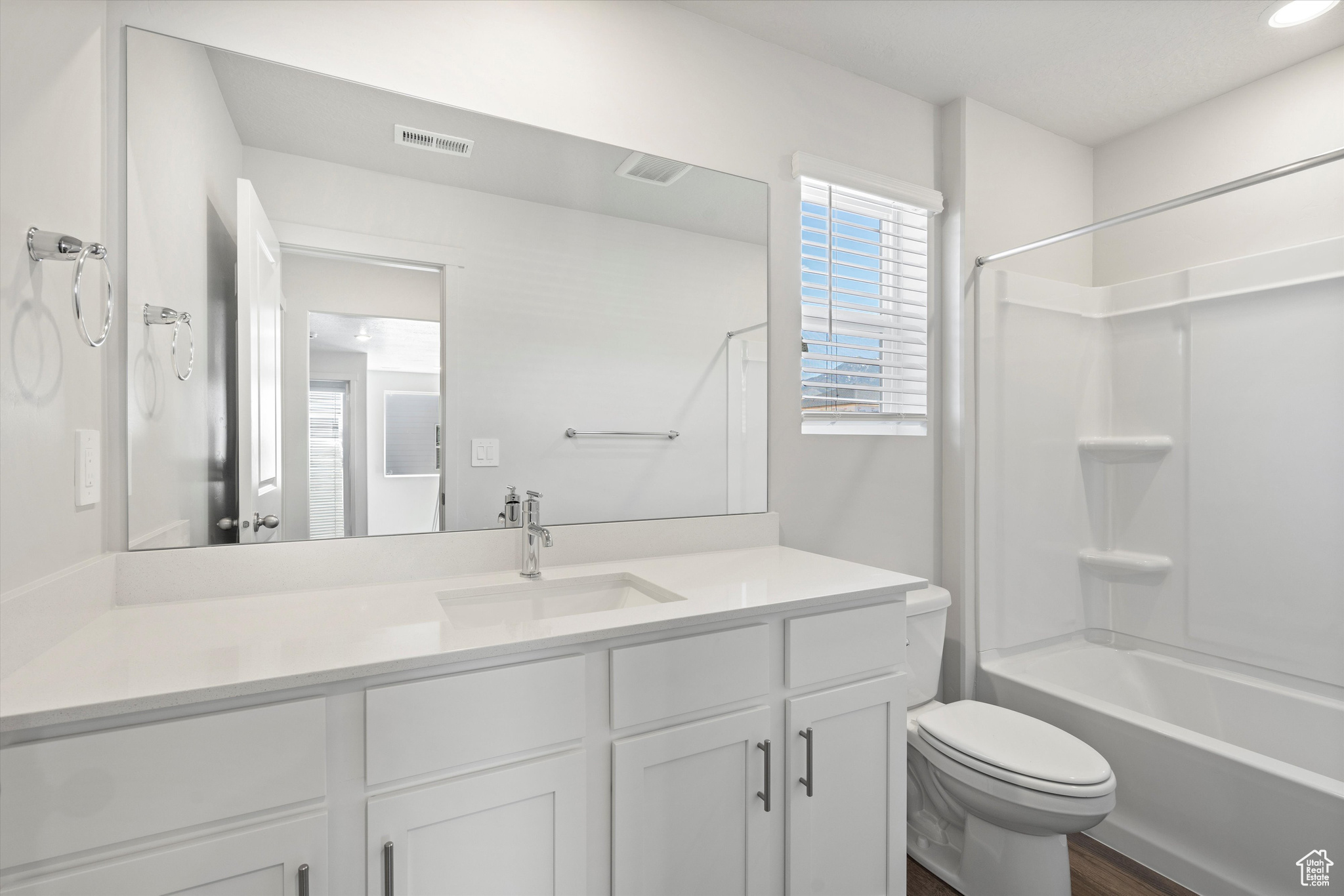 VISTA MEADOWS - Residential