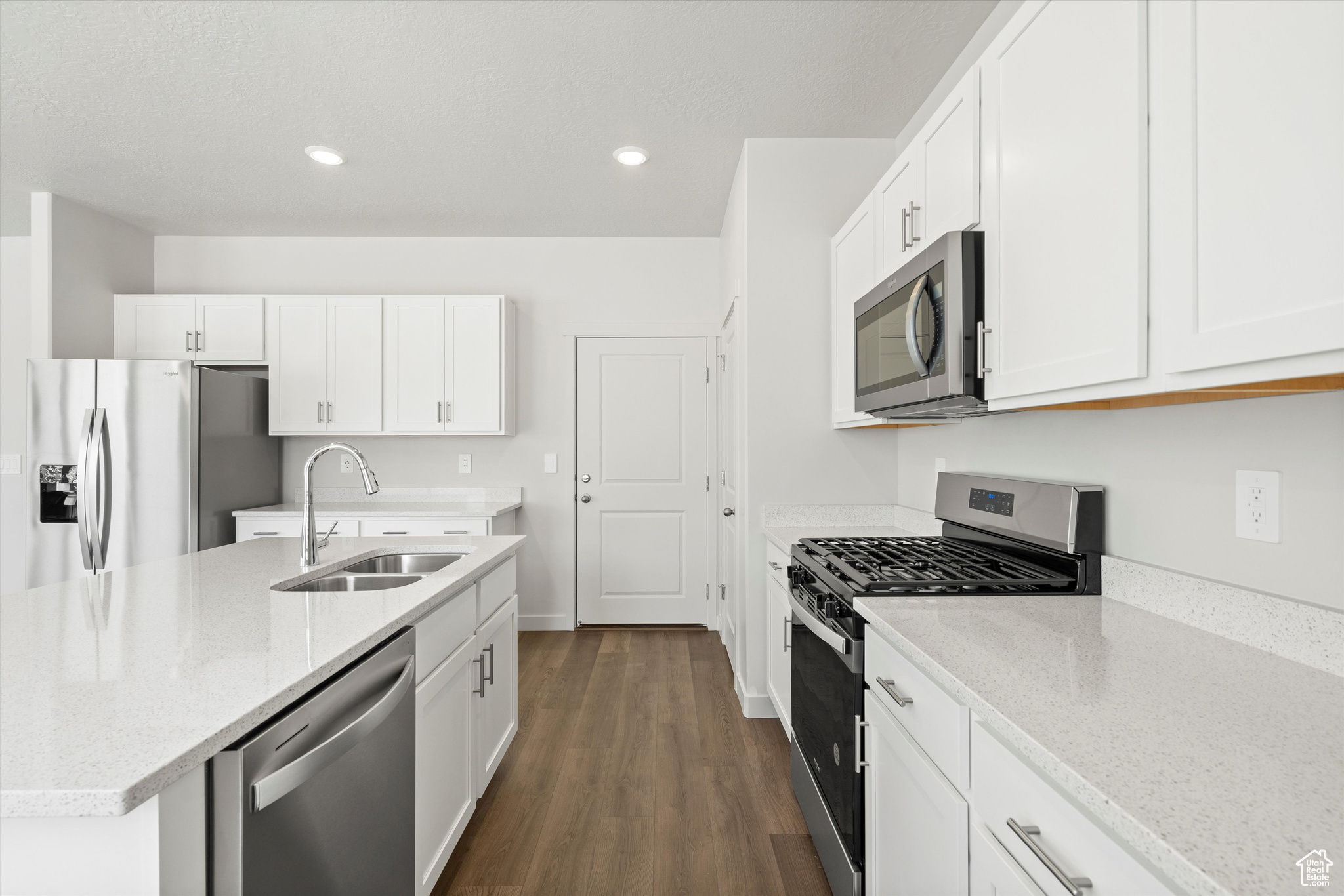 VISTA MEADOWS - Residential