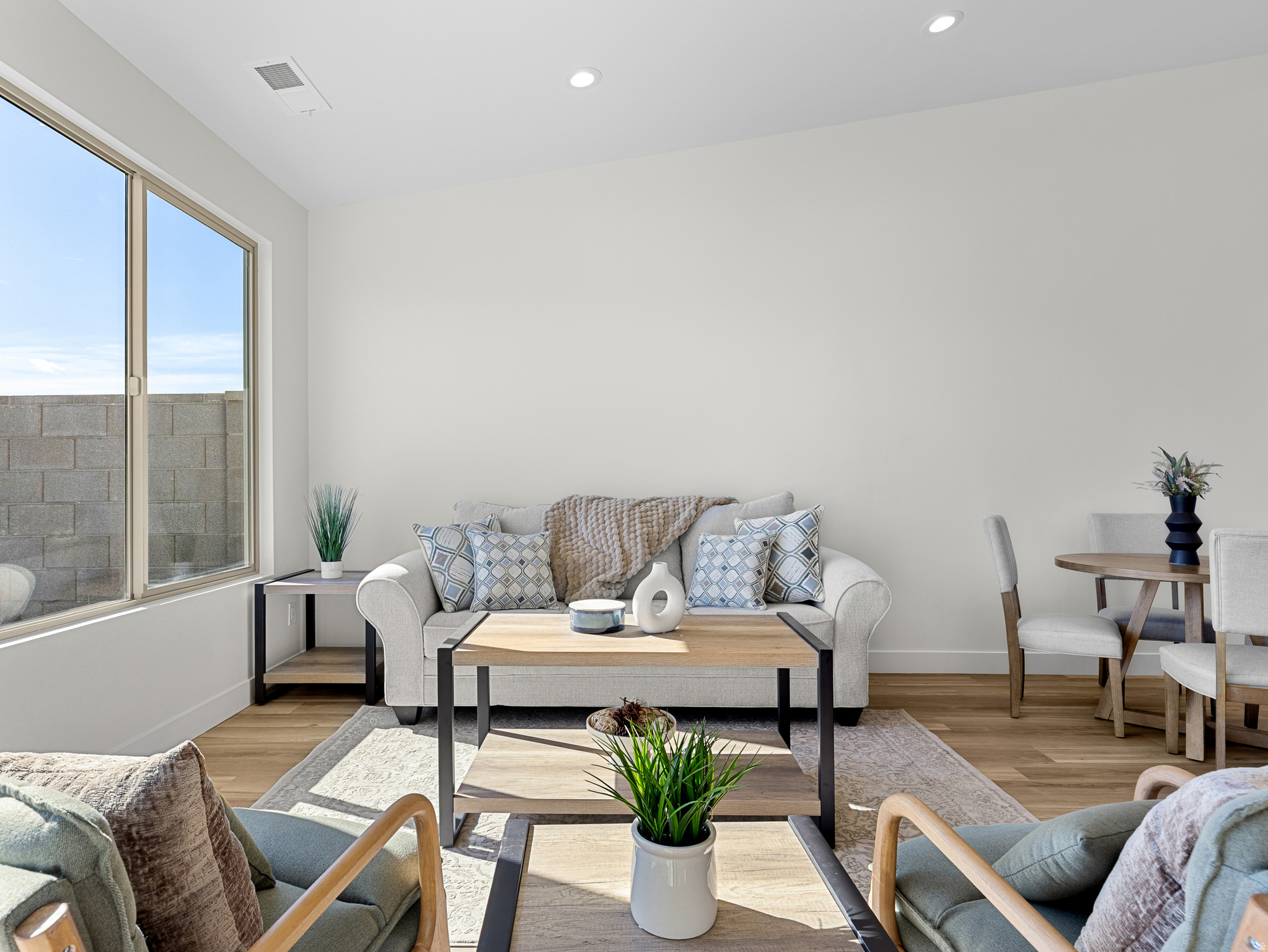 HURRICANE VIEWS - Residential Income