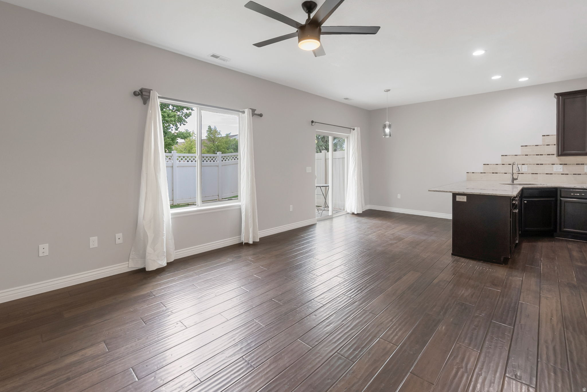 VALENTINE ESTATES - Residential