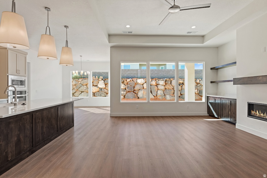 SAND HOLLOW VILLAGE - Residential