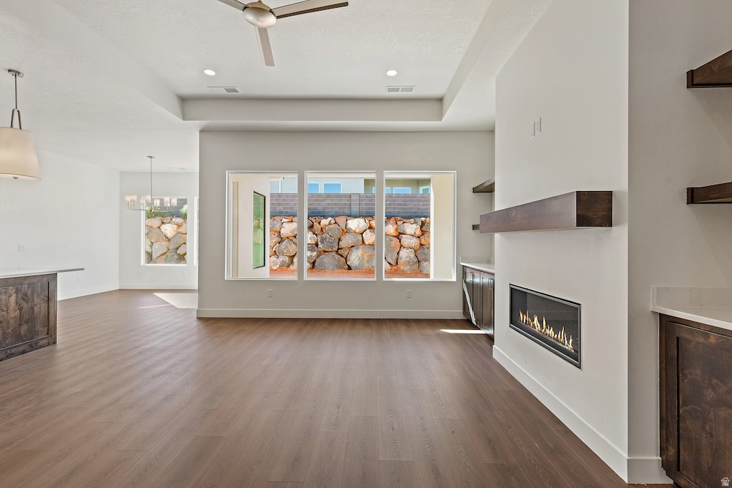 SAND HOLLOW VILLAGE - Residential