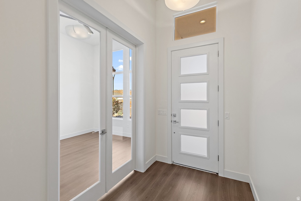 SAND HOLLOW VILLAGE - Residential