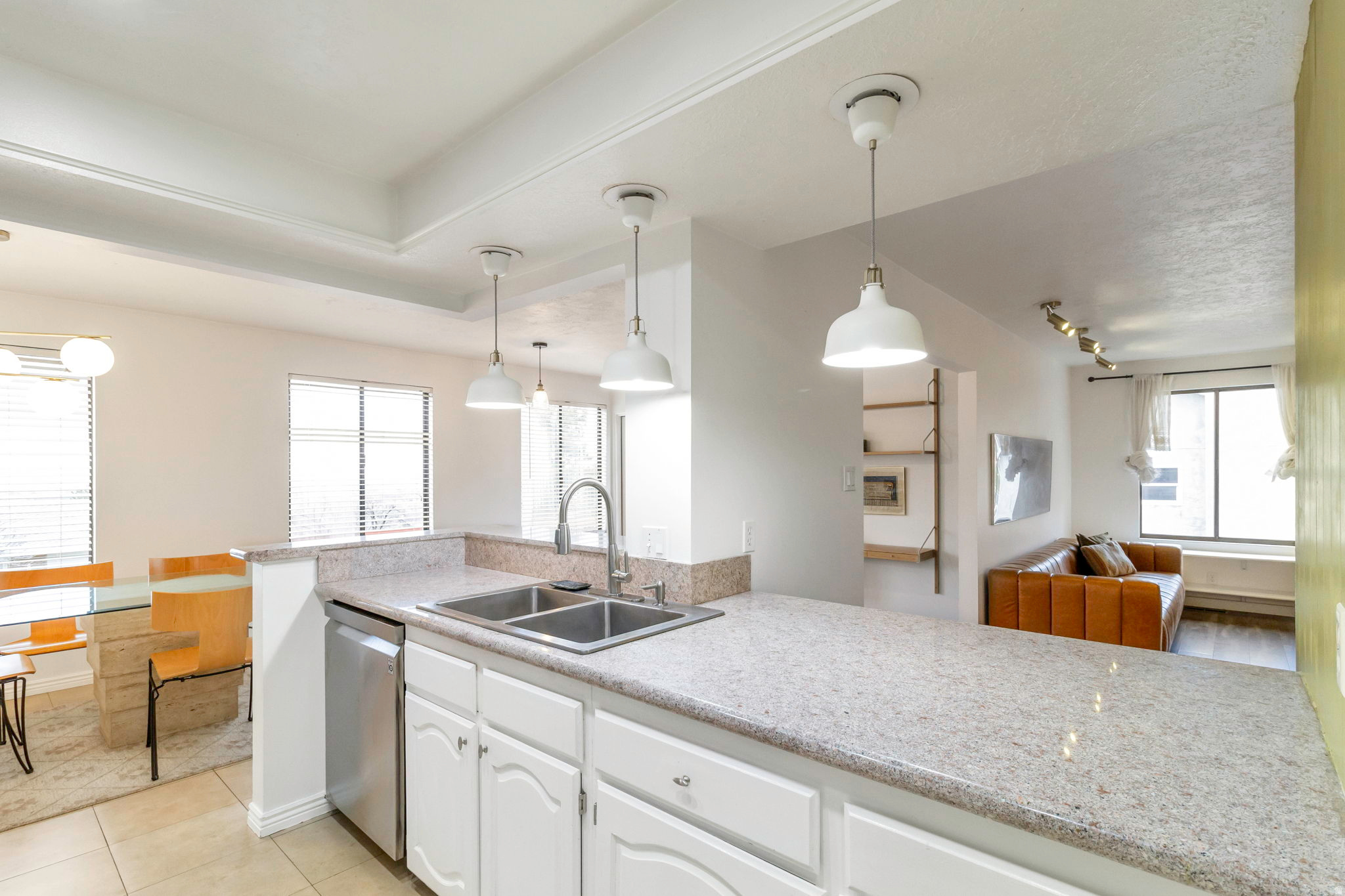 CONTINENTAL ESTATES - Residential