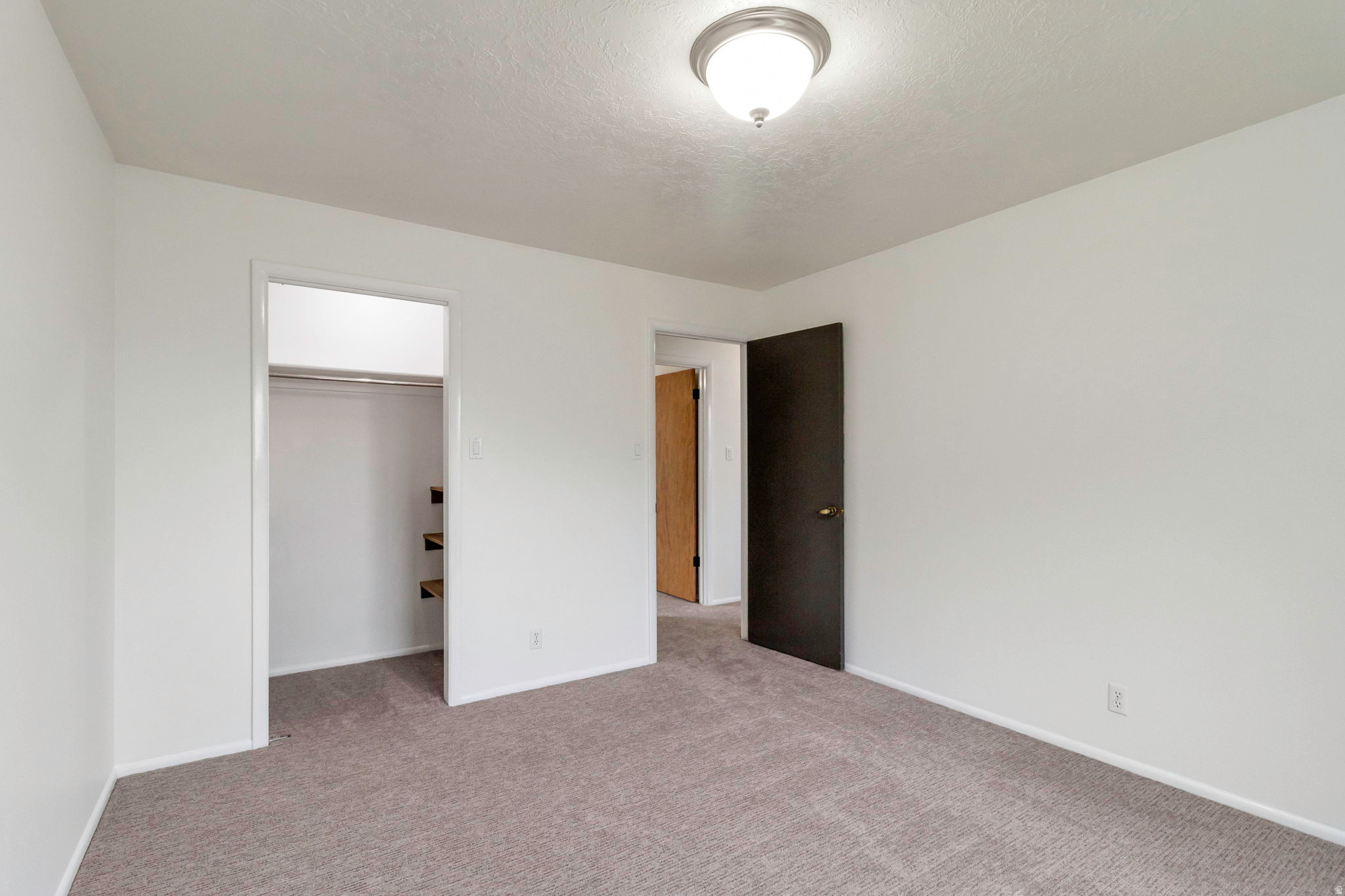 CONTINENTAL ESTATES - Residential