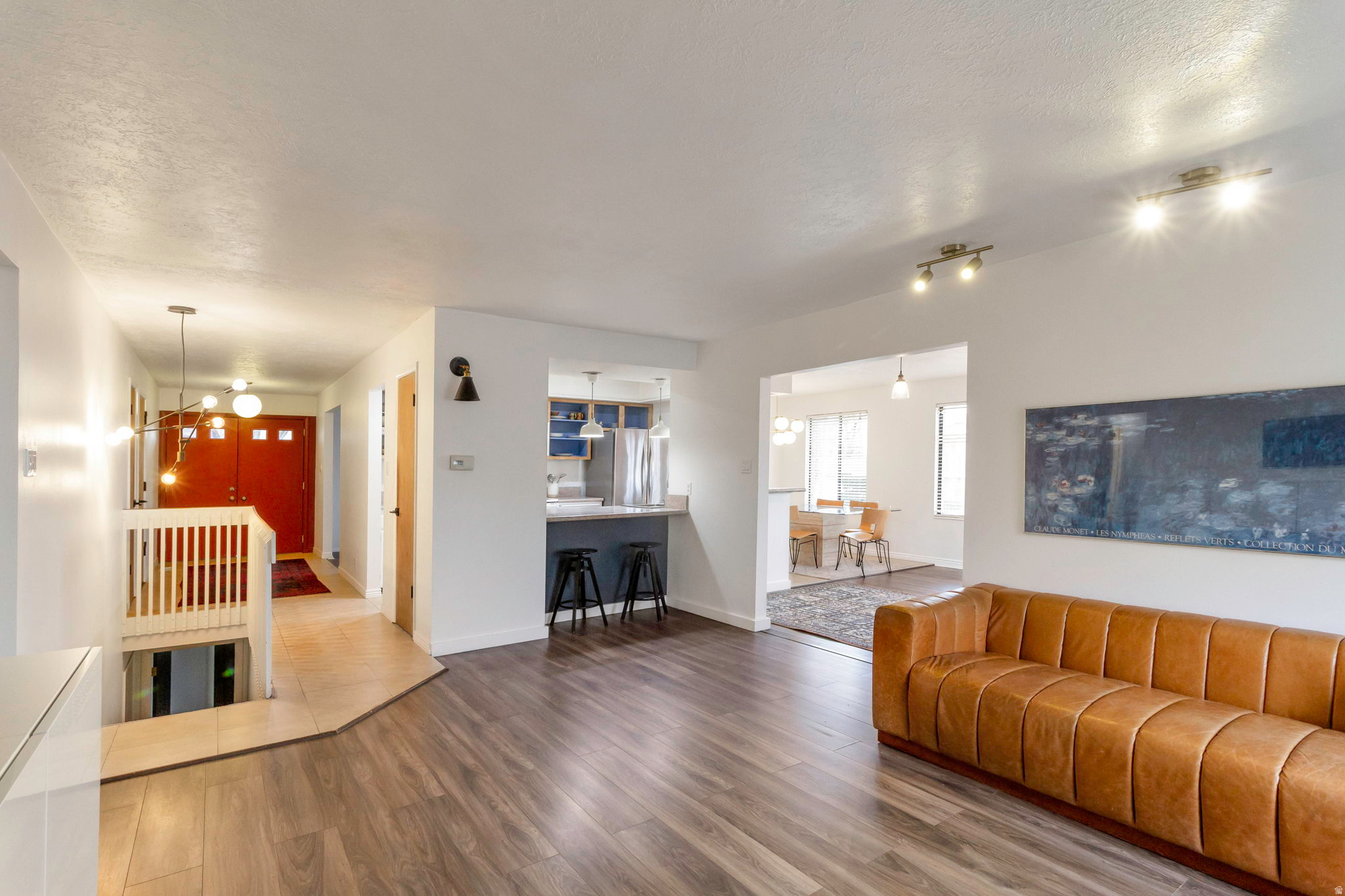 CONTINENTAL ESTATES - Residential